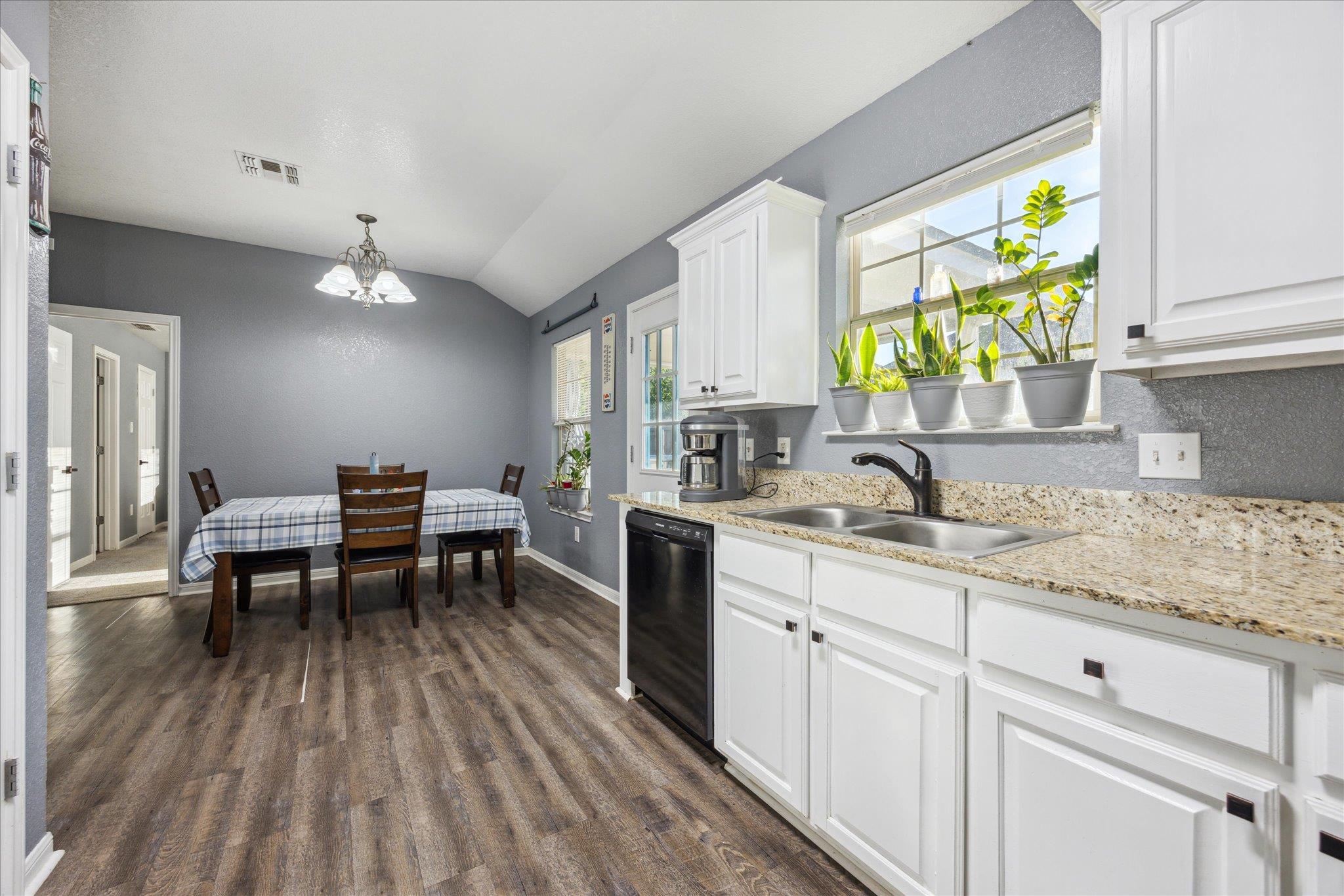 1220 Redstone Dr, Temple, TX 76502