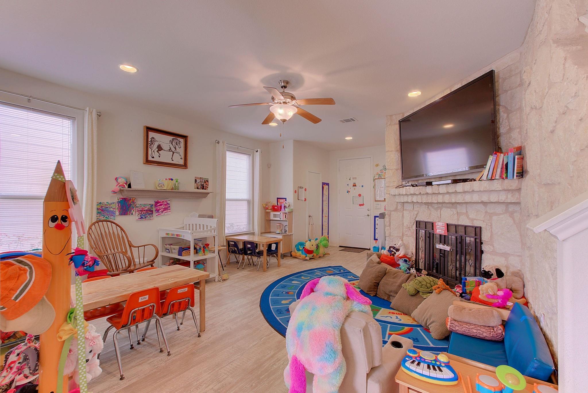 6816 Sunderland Trl, Austin, TX 78747