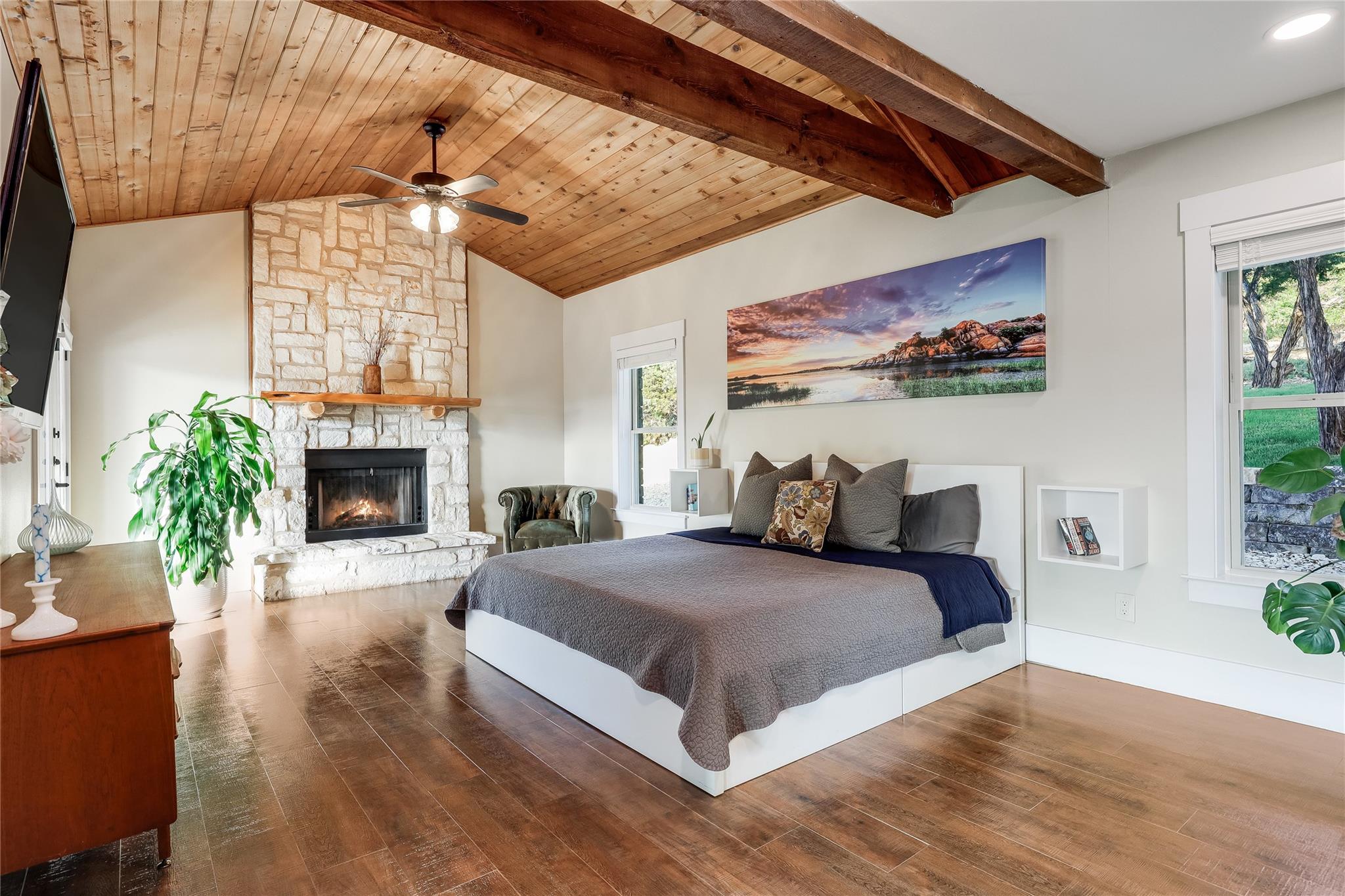 10702 Hill Dr, Leander, TX 78641