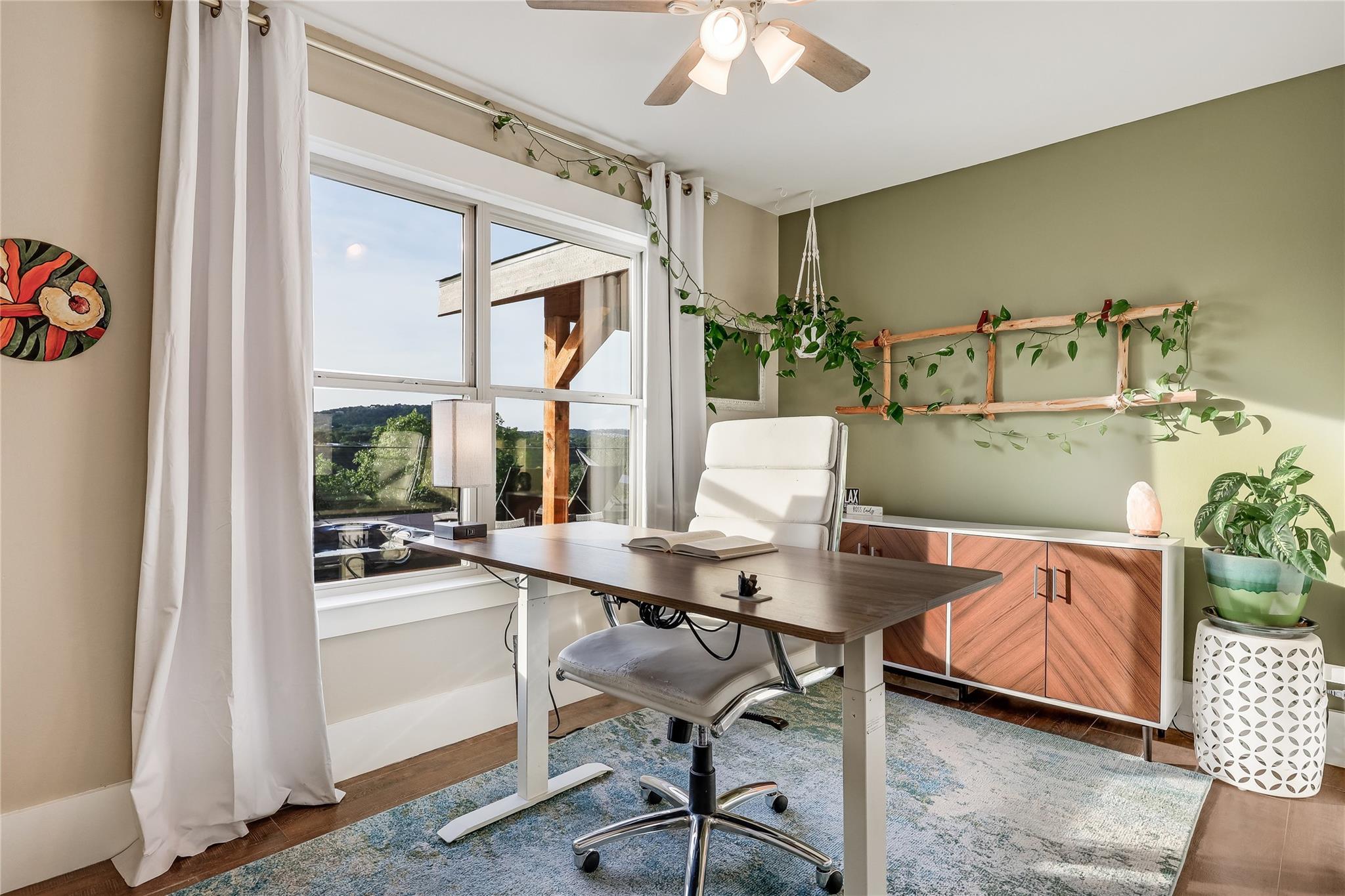 10702 Hill Dr, Leander, TX 78641