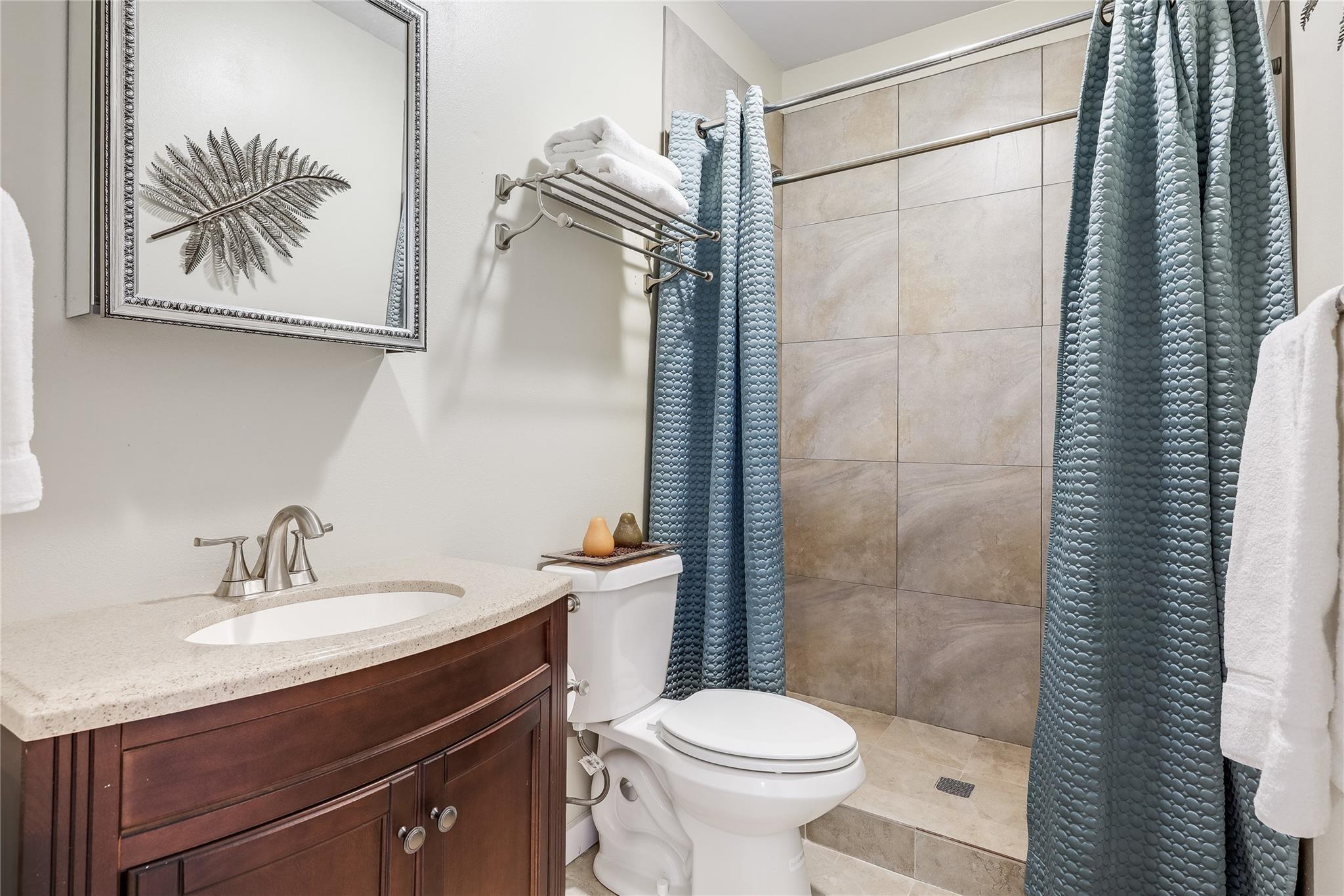 10702 Hill Dr, Leander, TX 78641