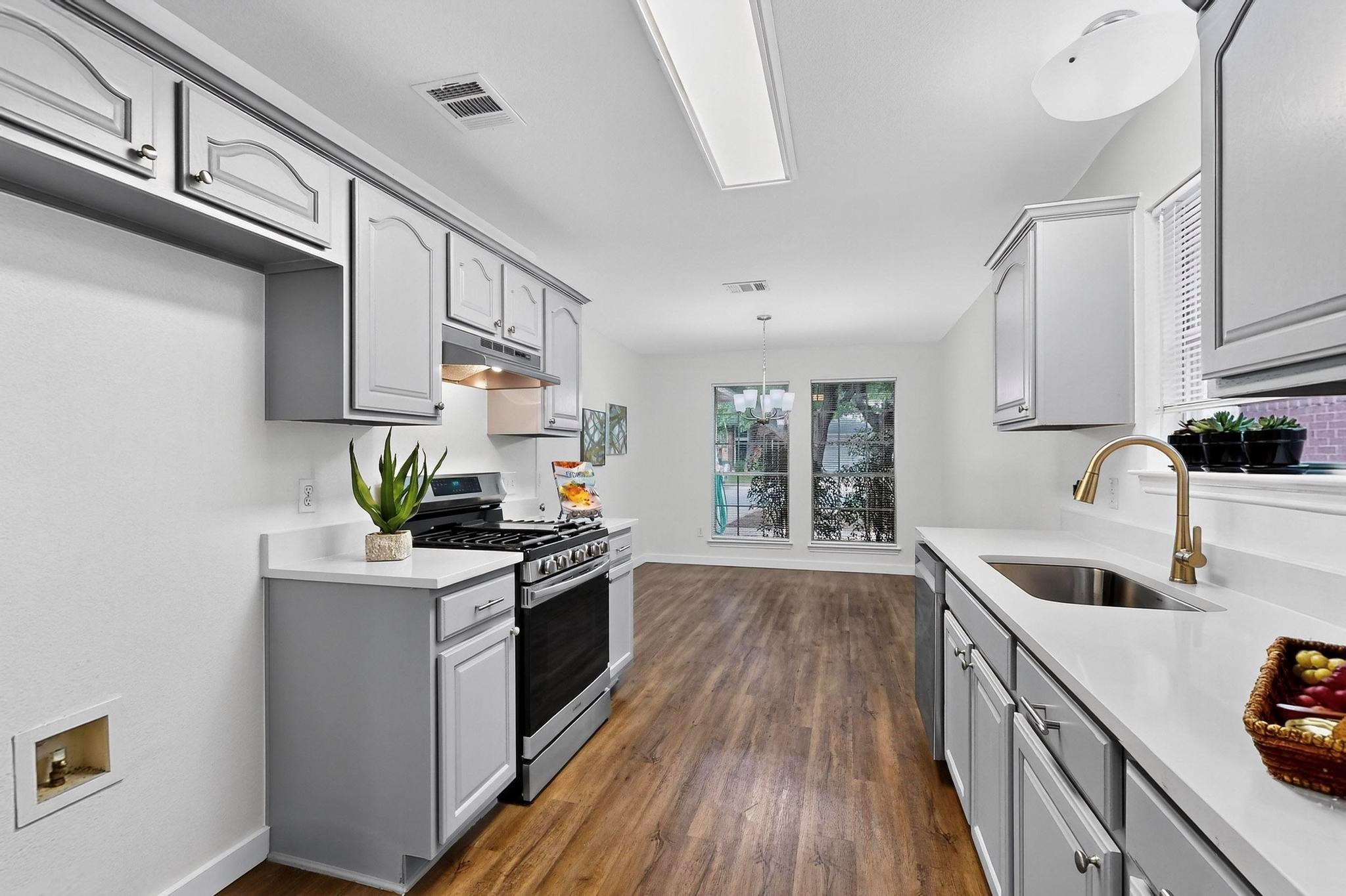 11317 Pardoners Tale Ln, Austin, TX 78748