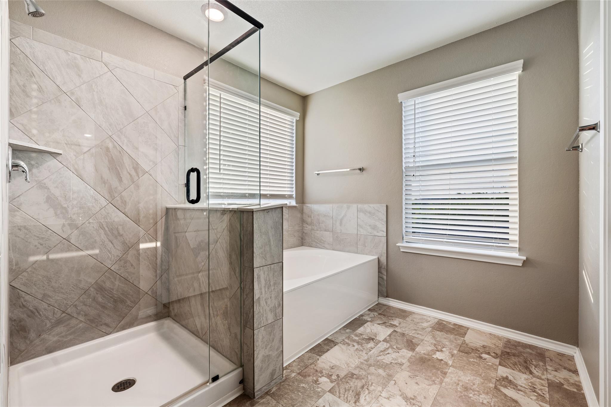 101 Crimson Ln, Kyle, TX 78640