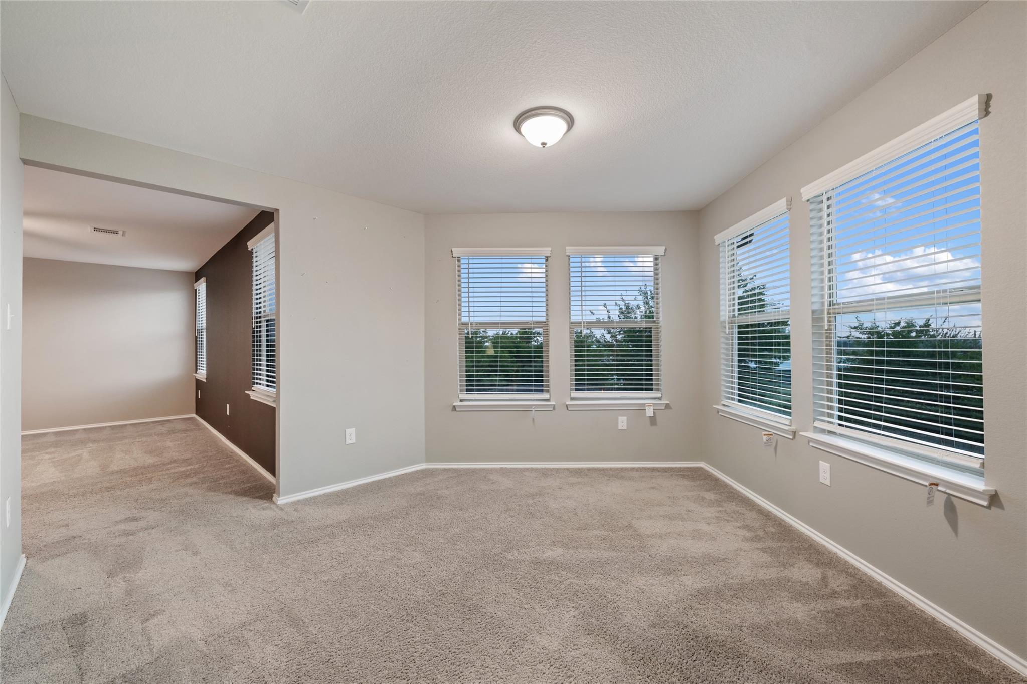 101 Crimson Ln, Kyle, TX 78640