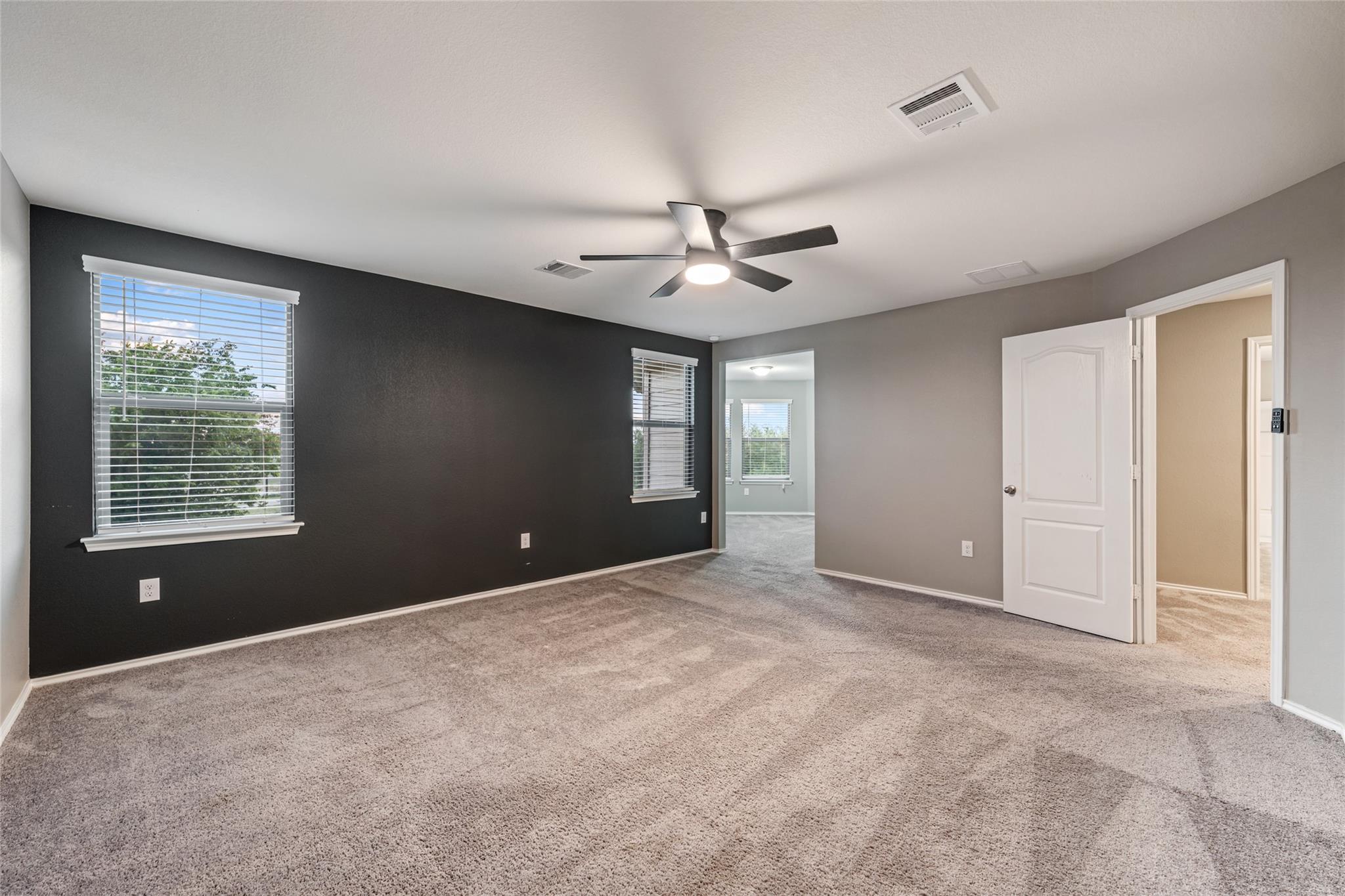 101 Crimson Ln, Kyle, TX 78640