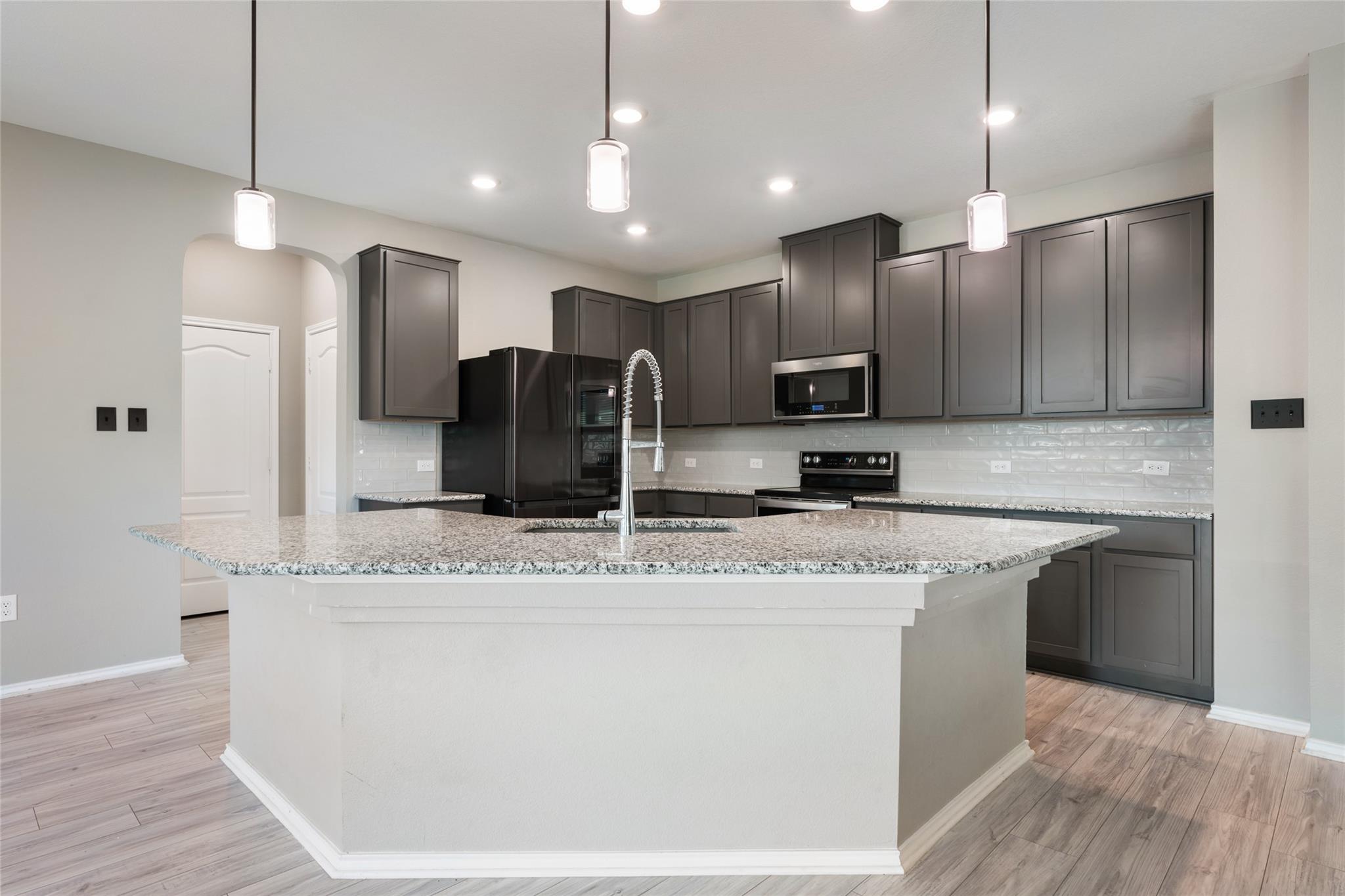 101 Crimson Ln, Kyle, TX 78640