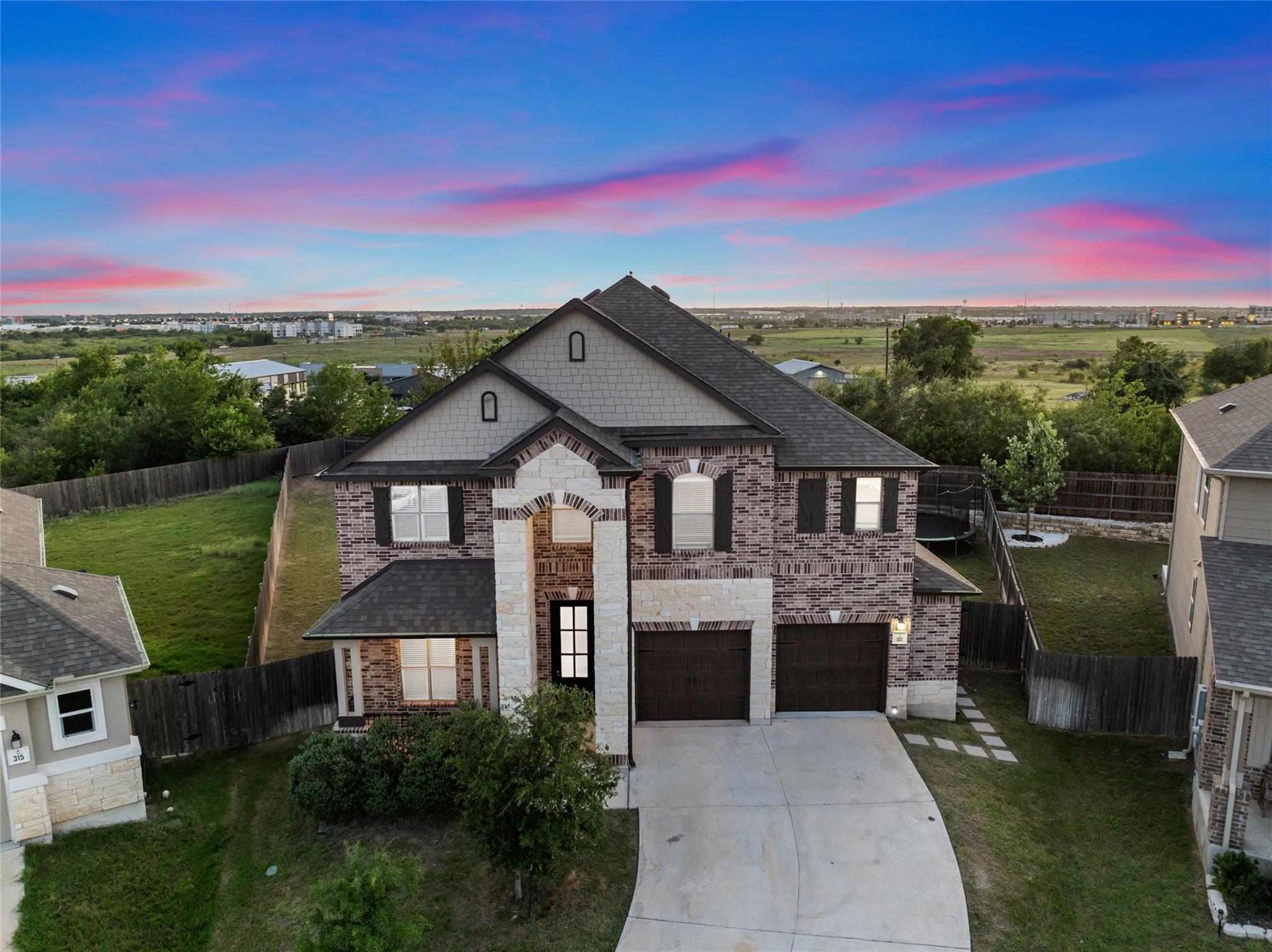 101 Crimson Ln, Kyle, TX 78640