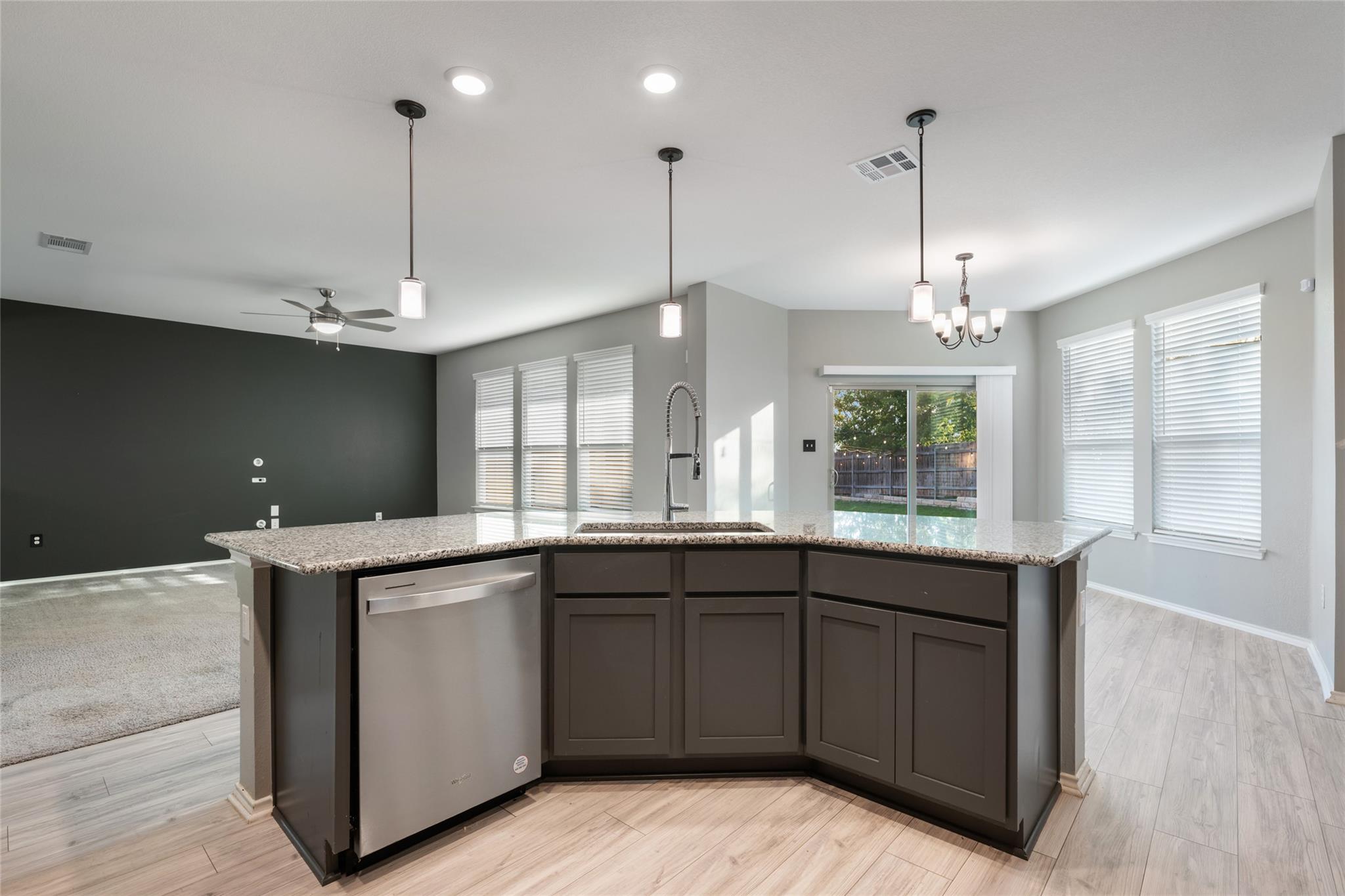 101 Crimson Ln, Kyle, TX 78640