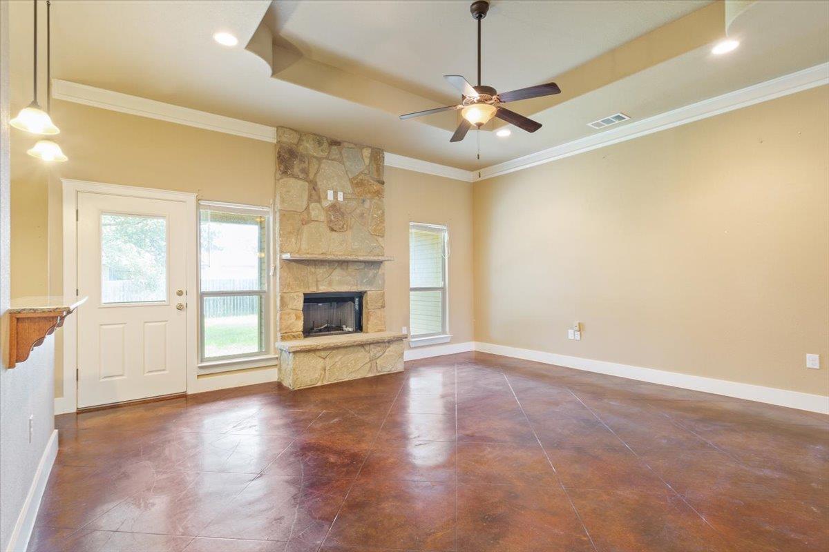 703 Cosper Creek Dr, Killeen, TX 76542
