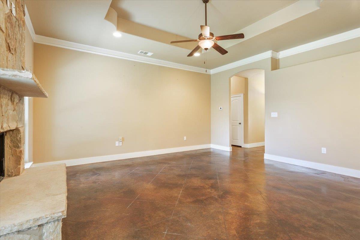 703 Cosper Creek Dr, Killeen, TX 76542