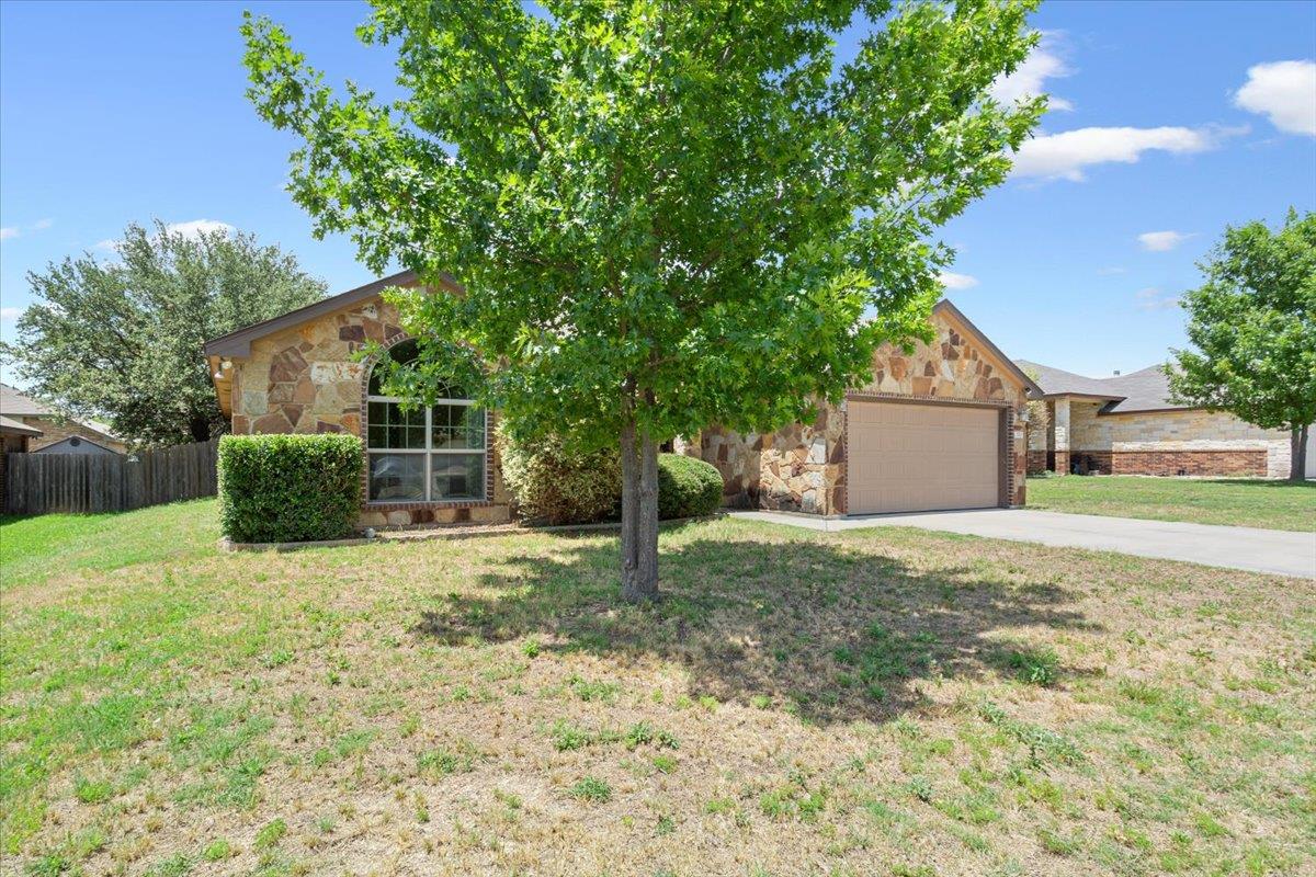 703 Cosper Creek Dr, Killeen, TX 76542