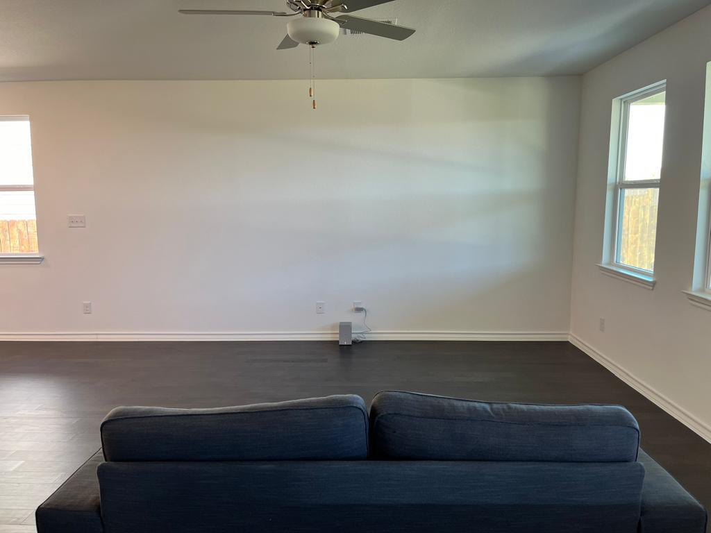 111 Adeline Rd, Hutto, TX 78634