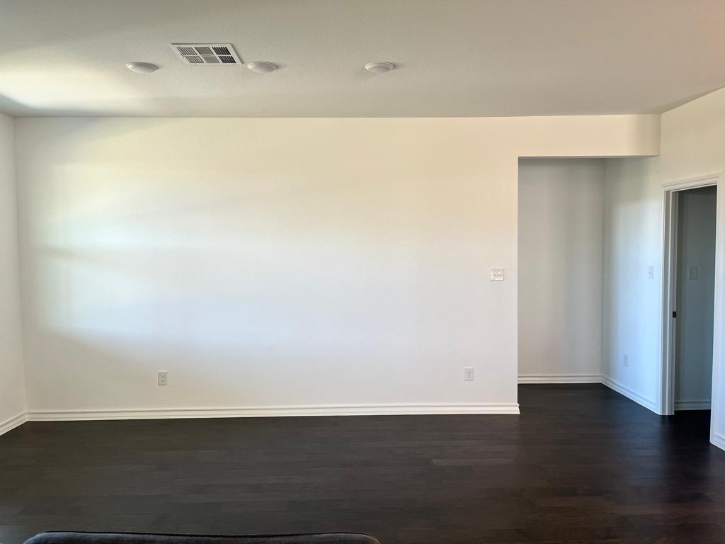111 Adeline Rd, Hutto, TX 78634
