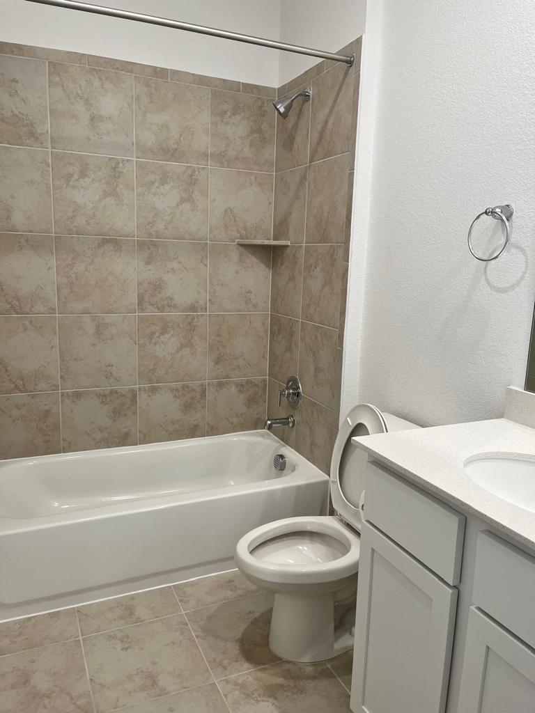 111 Adeline Rd, Hutto, TX 78634