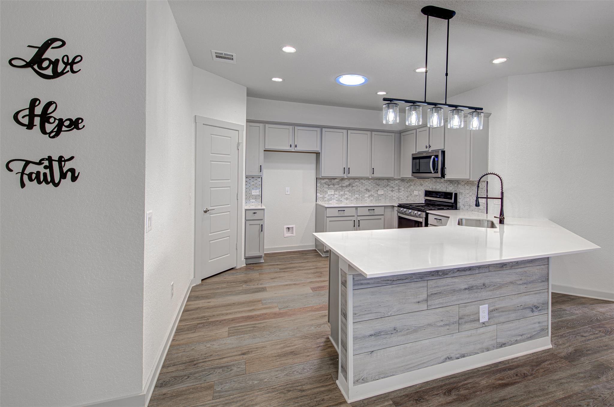 228 Tequilana Pass, Leander, TX 78641