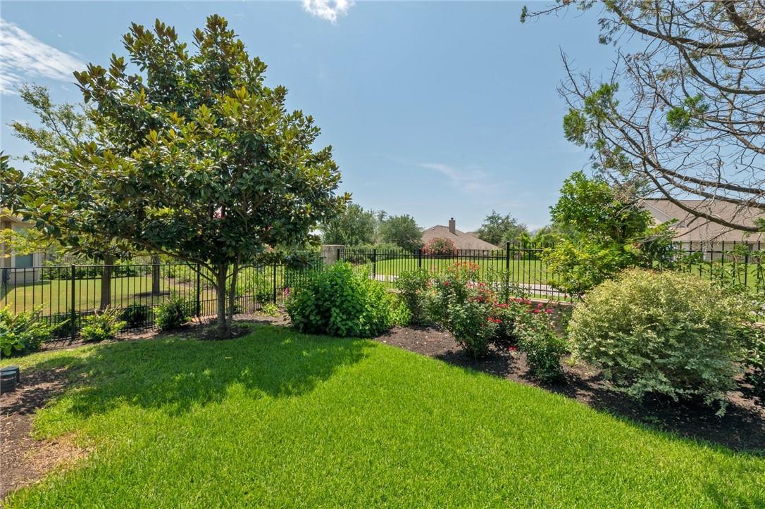 4609 Mont Blanc Dr, Bee Cave, TX 78738