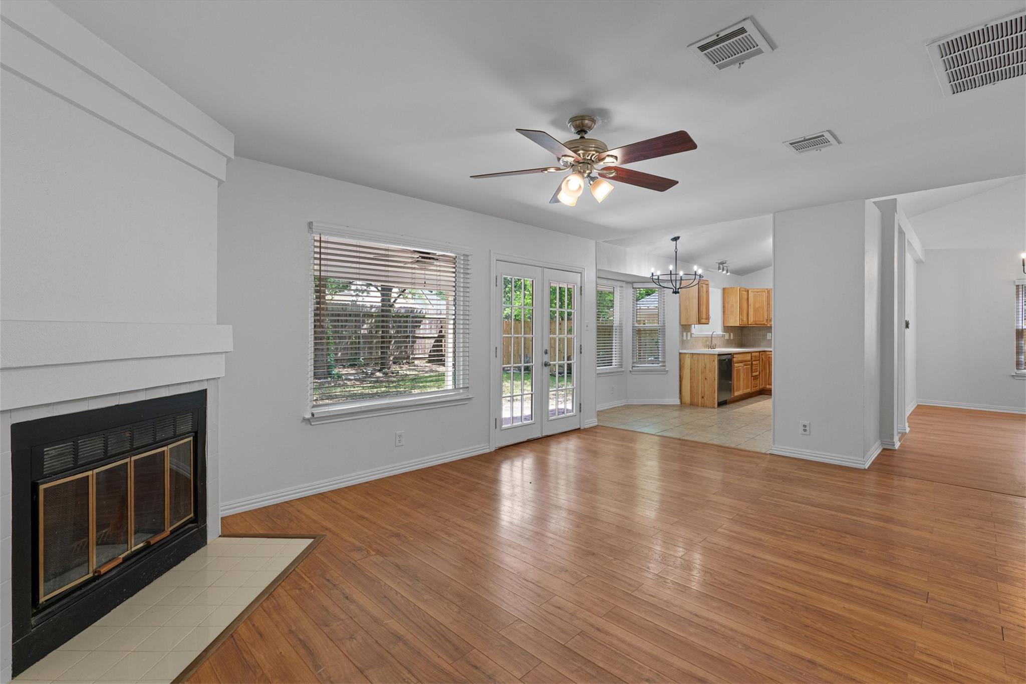 1516 White Oak Loop, Round Rock, TX 78681