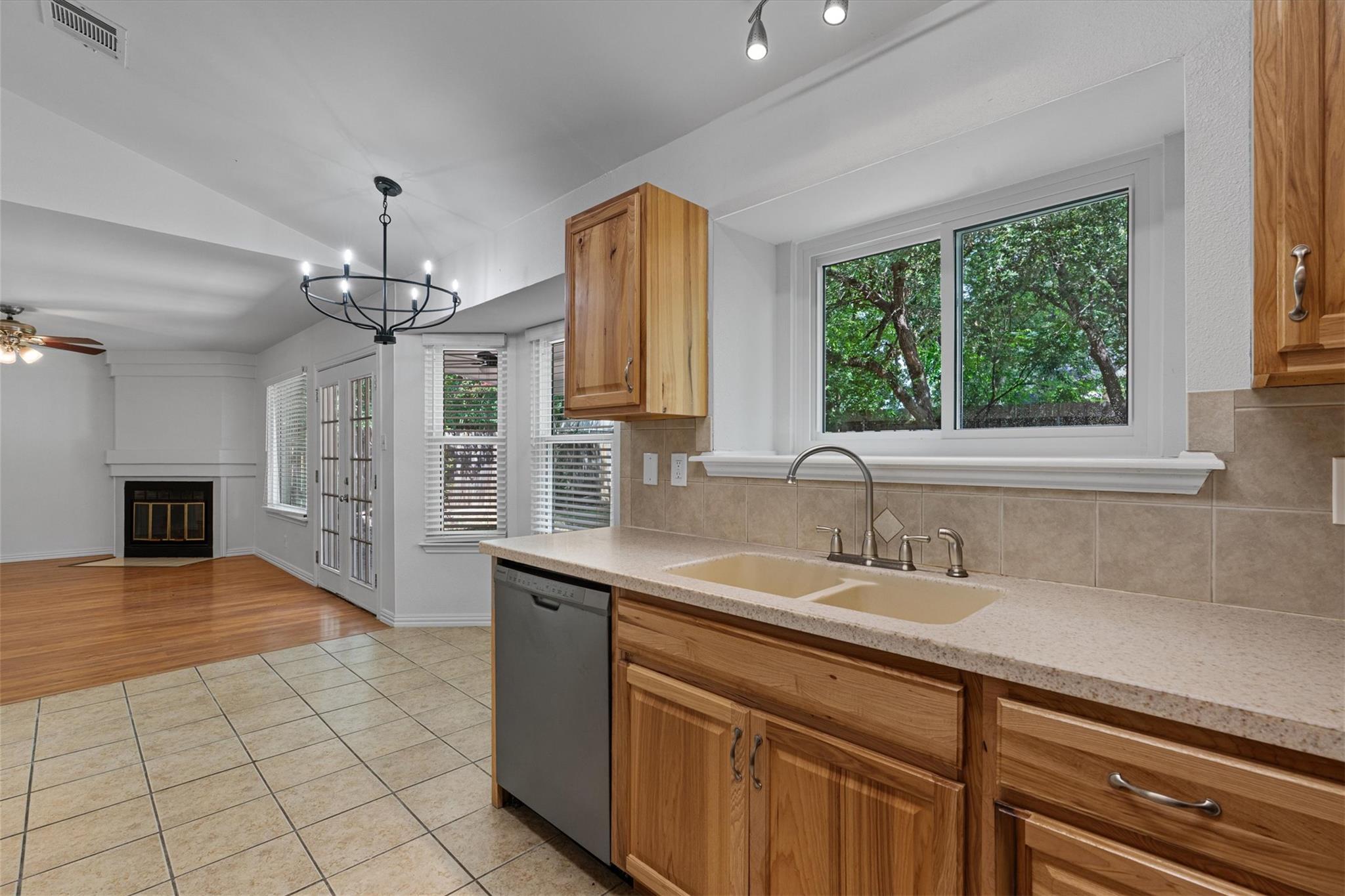 1516 White Oak Loop, Round Rock, TX 78681