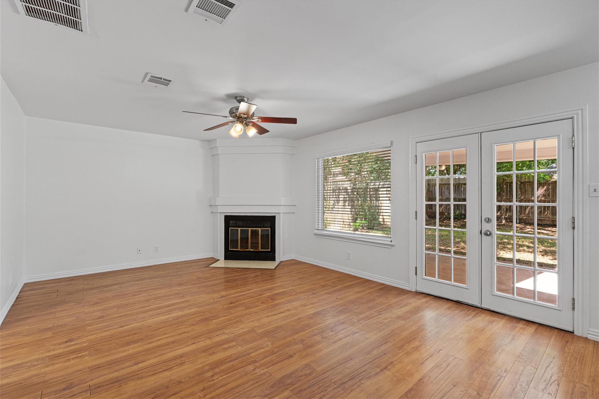 1516 White Oak Loop, Round Rock, TX 78681