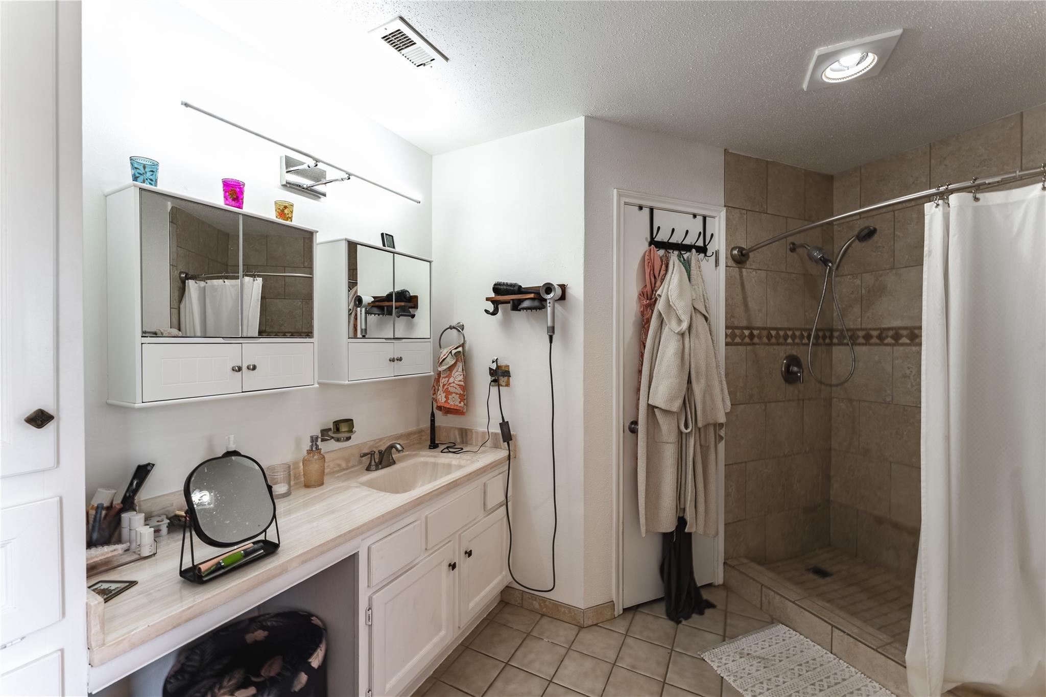 9800 Fm 150 W, Driftwood, TX 78619