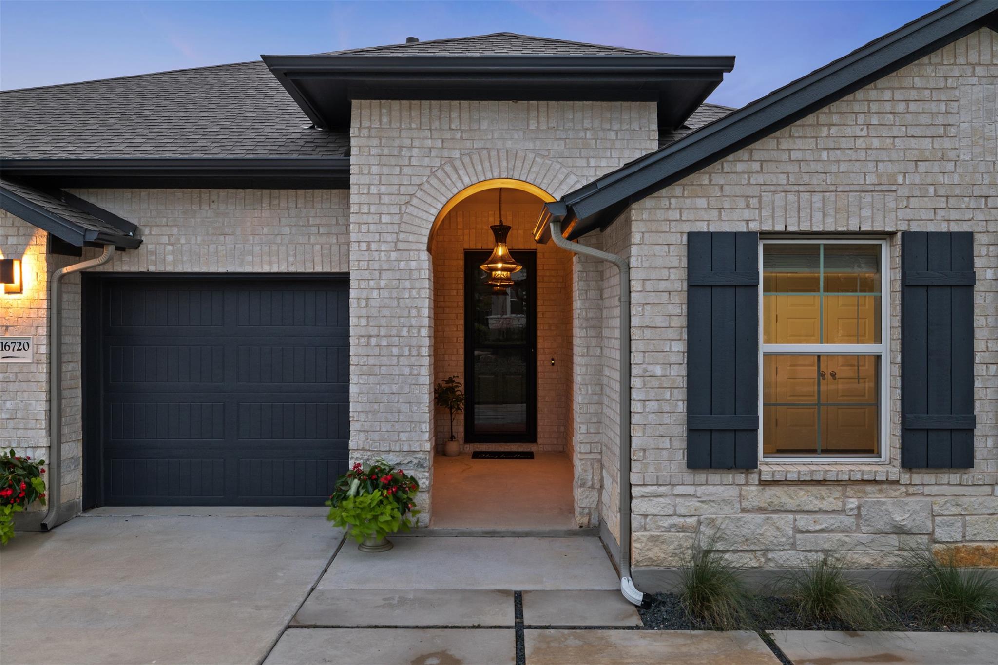 16720 Horondelle Dr, Austin, TX 78738