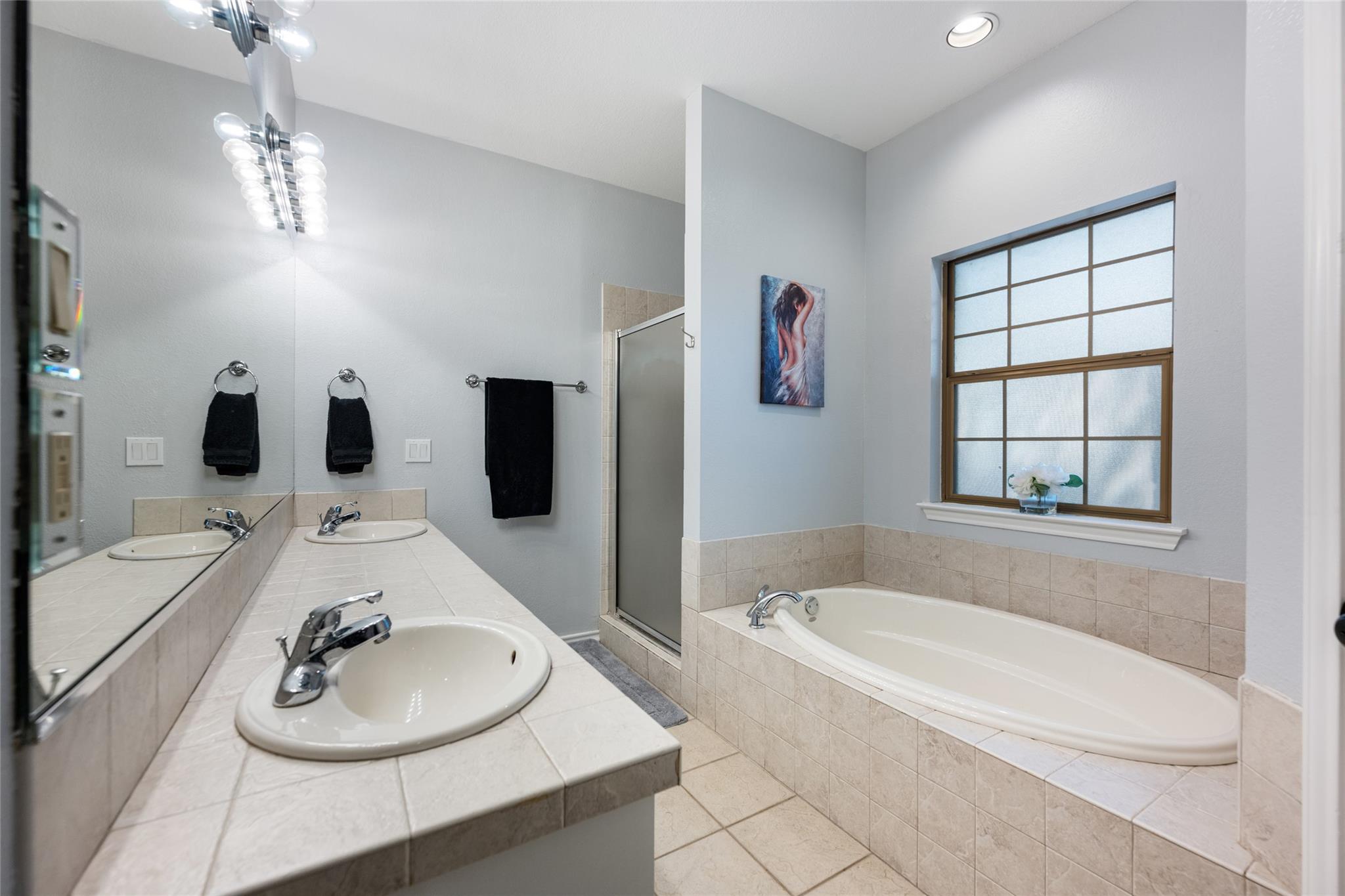 401 N Fox Xing, Burnet, TX 78611