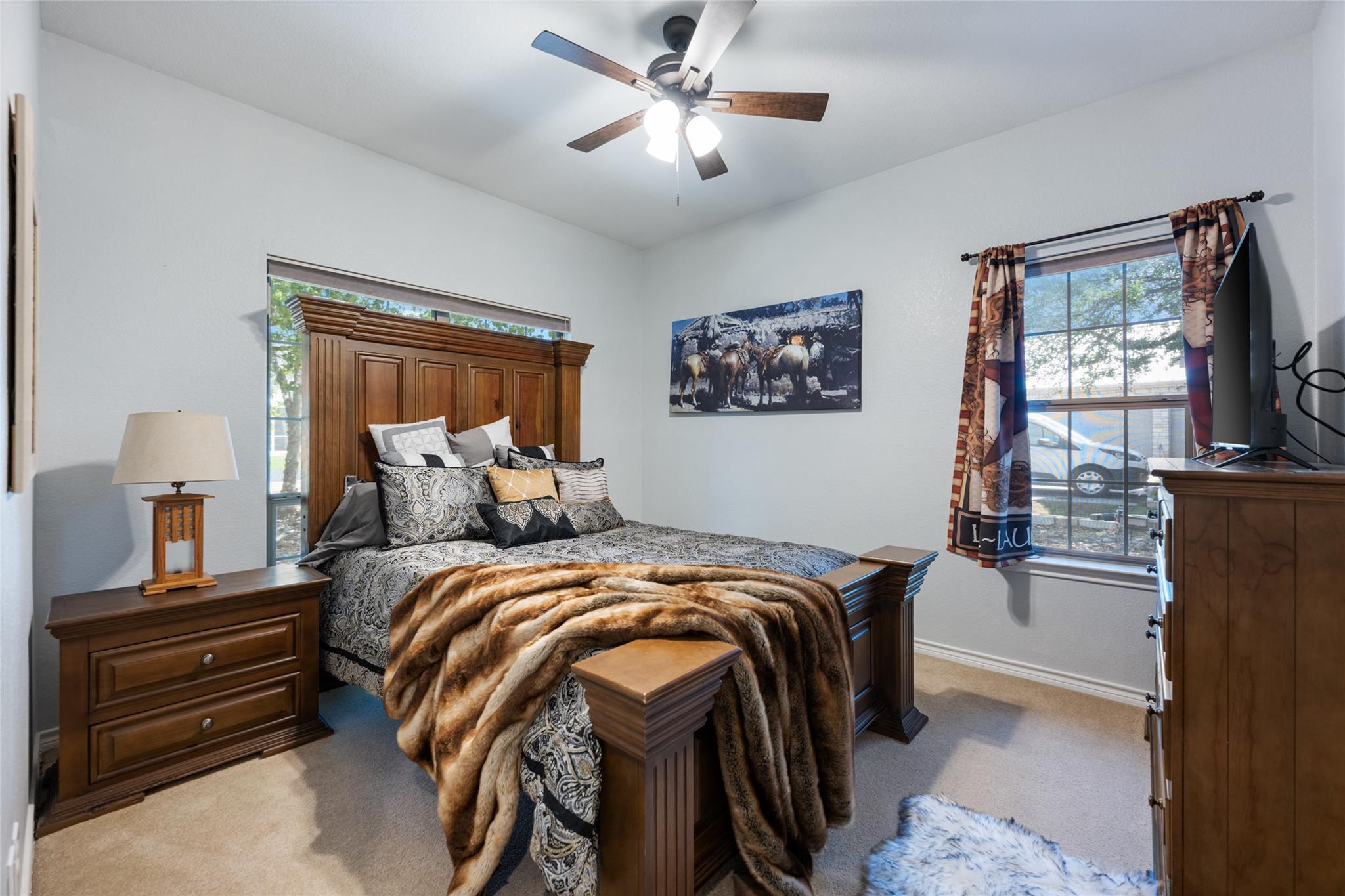 401 N Fox Xing, Burnet, TX 78611
