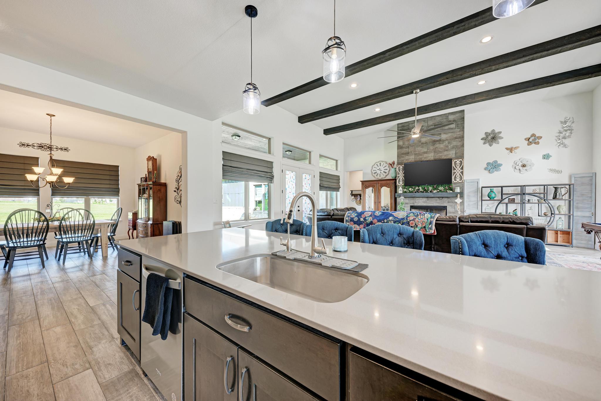 477 Bold Sundown, Liberty Hill, TX 78642