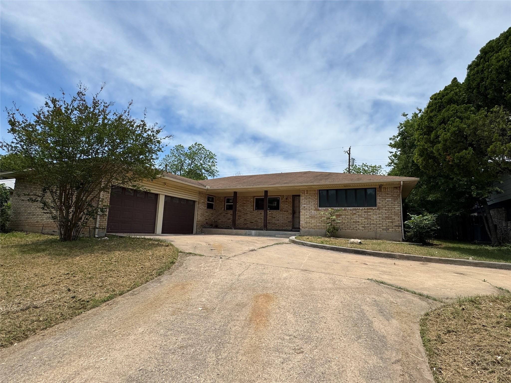11302 Eubank Dr, Austin, TX 78758
