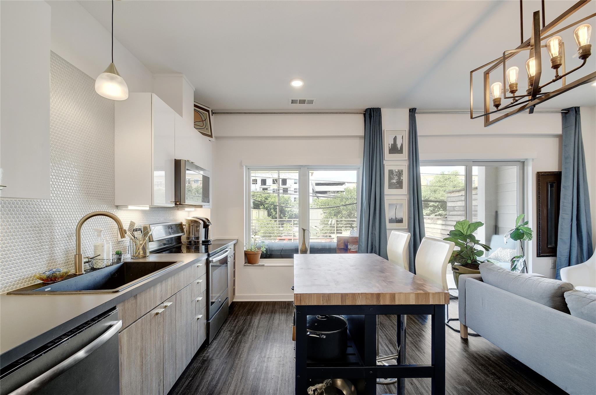 4361 S Congress Ave # 126, Austin, TX 78745