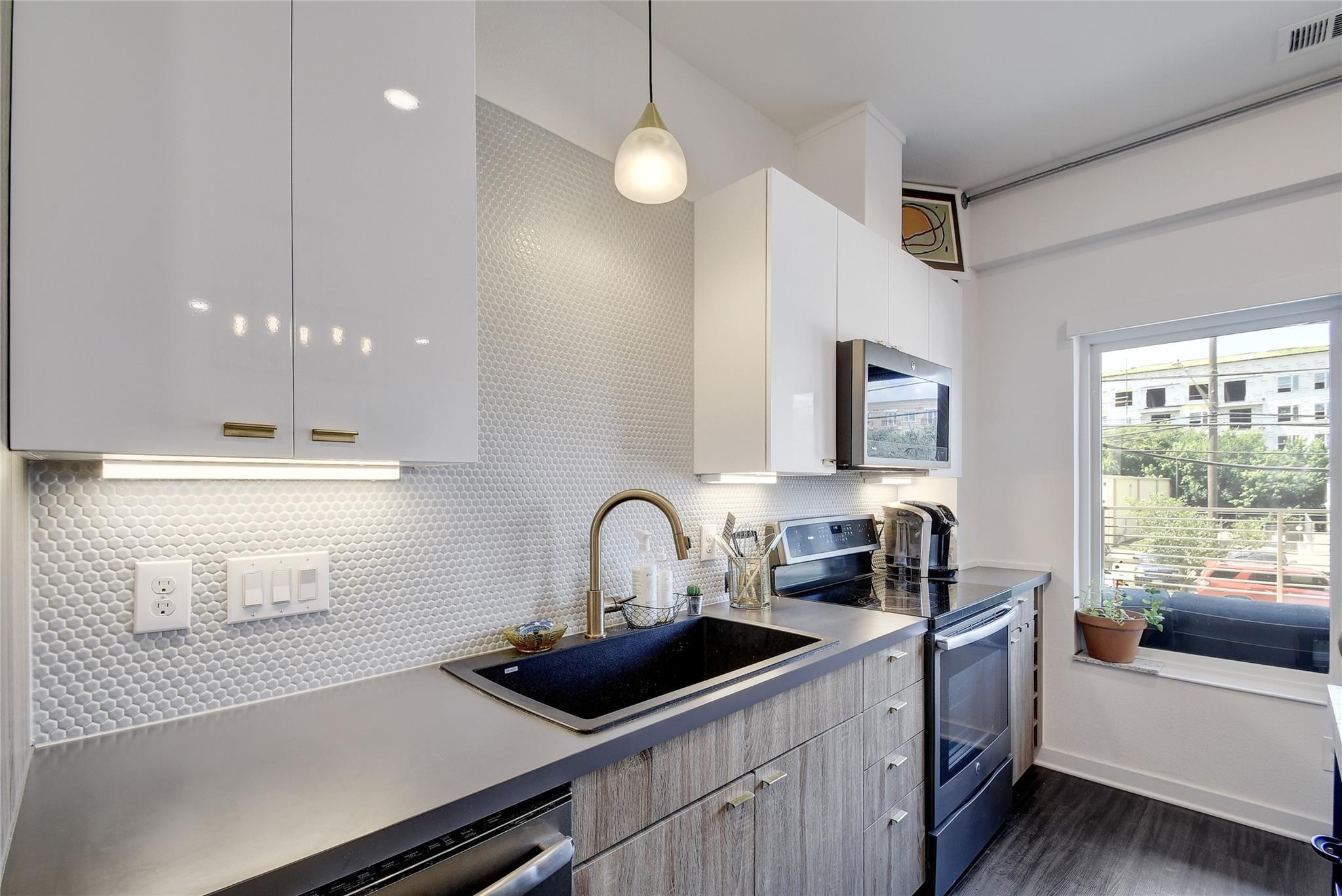 4361 S Congress Ave # 126, Austin, TX 78745