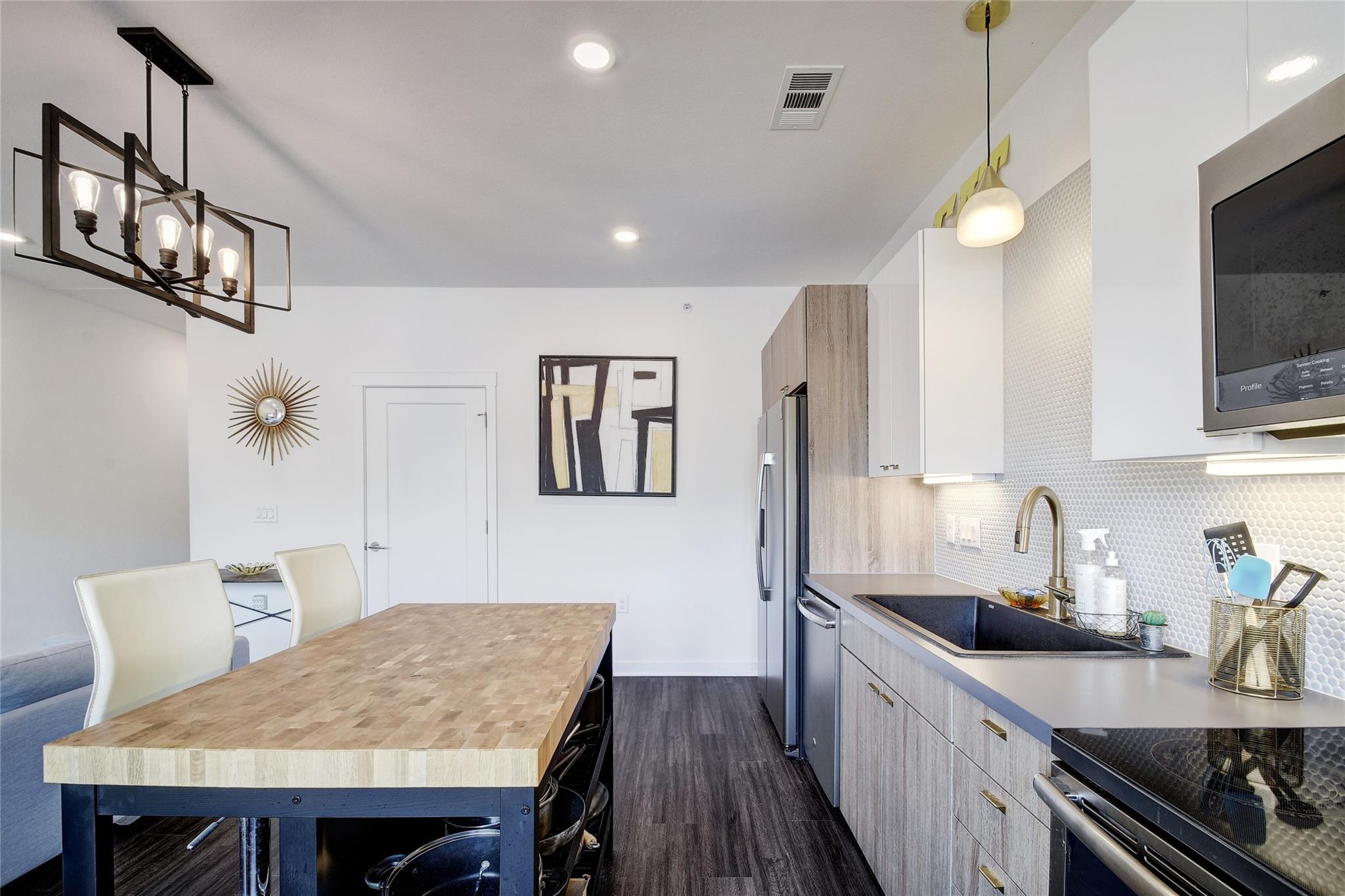 4361 S Congress Ave # 126, Austin, TX 78745