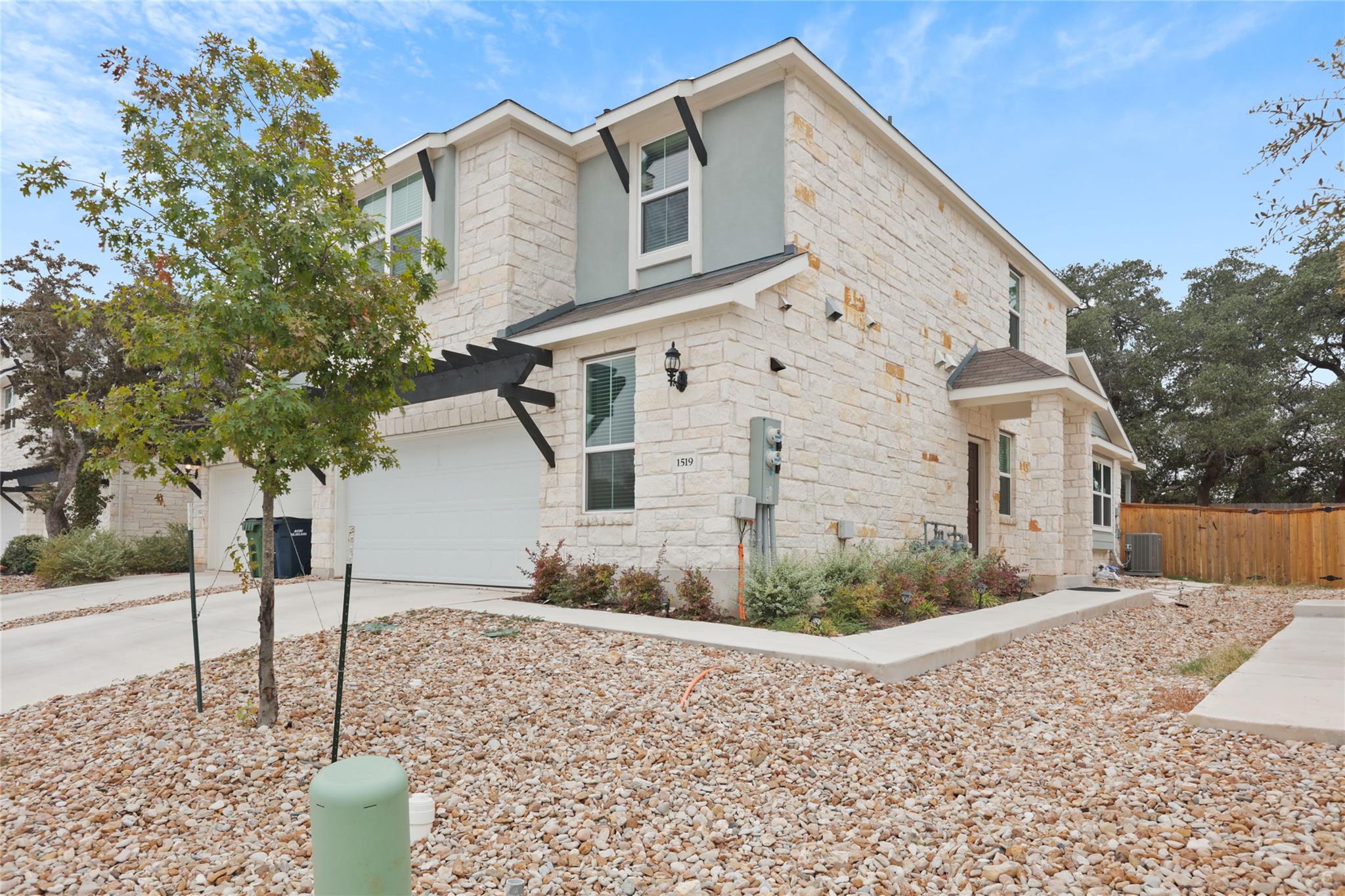 1519 Fenton Hill Dr, Leander, TX 78641