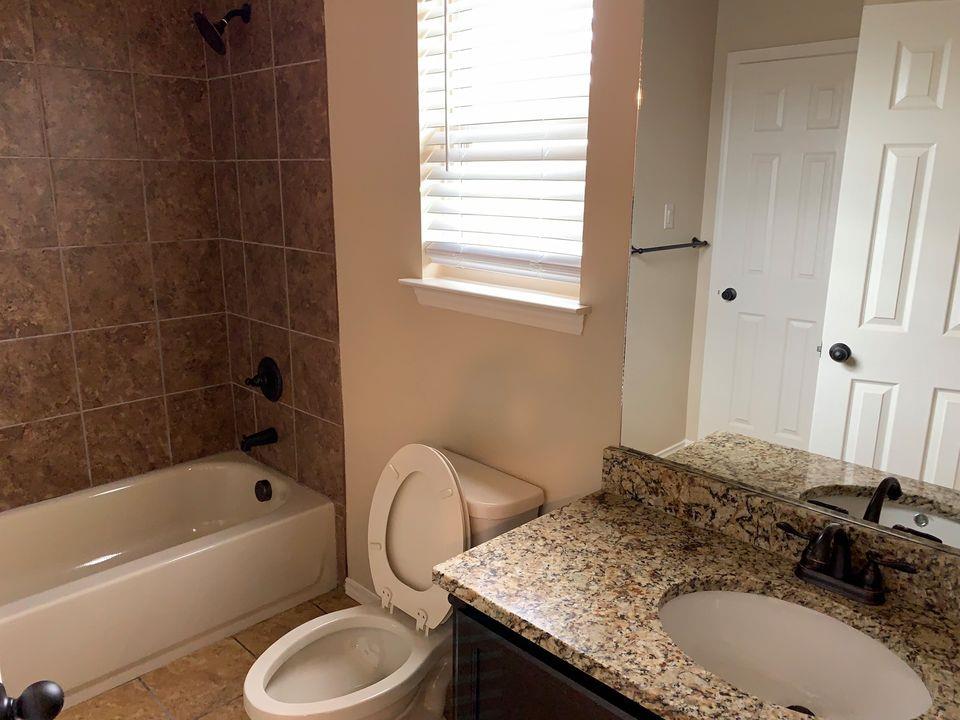 216 Samuel Dr # B, Buda, TX 78610