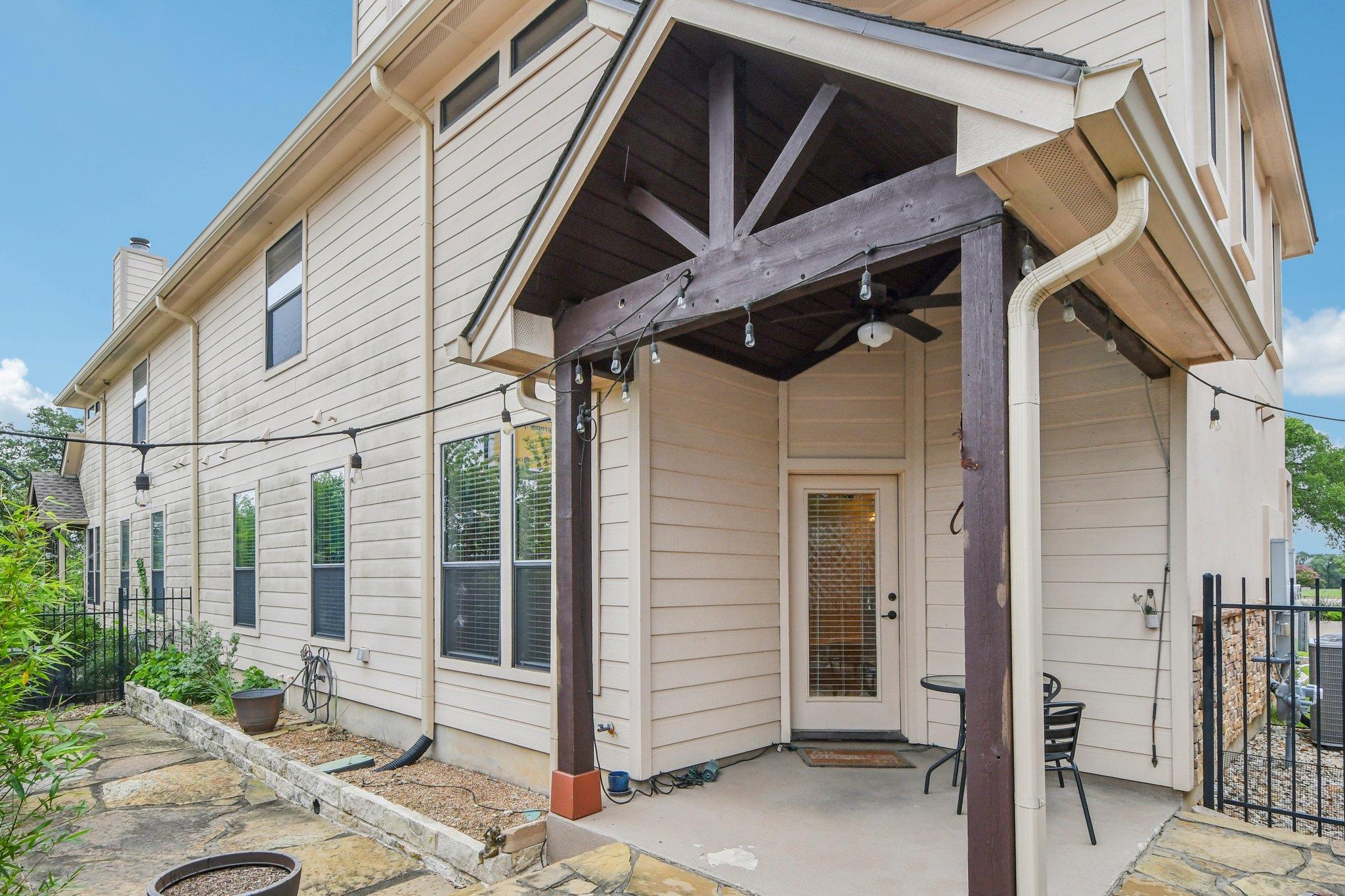 13900 Ashton Woods Cir # 23, Austin, TX 78727