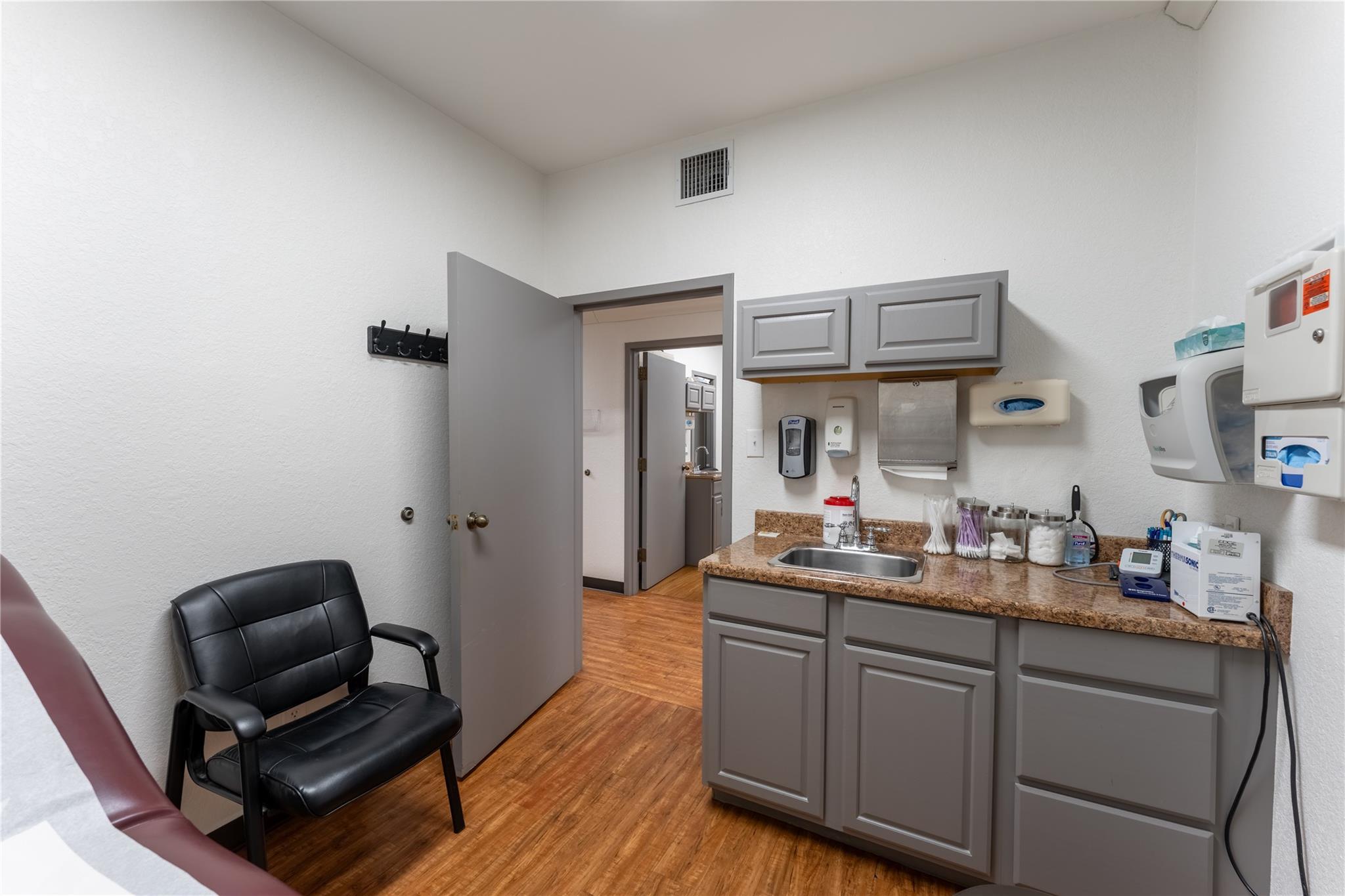 2003 Medical Pkwy, San Marcos, TX 78666