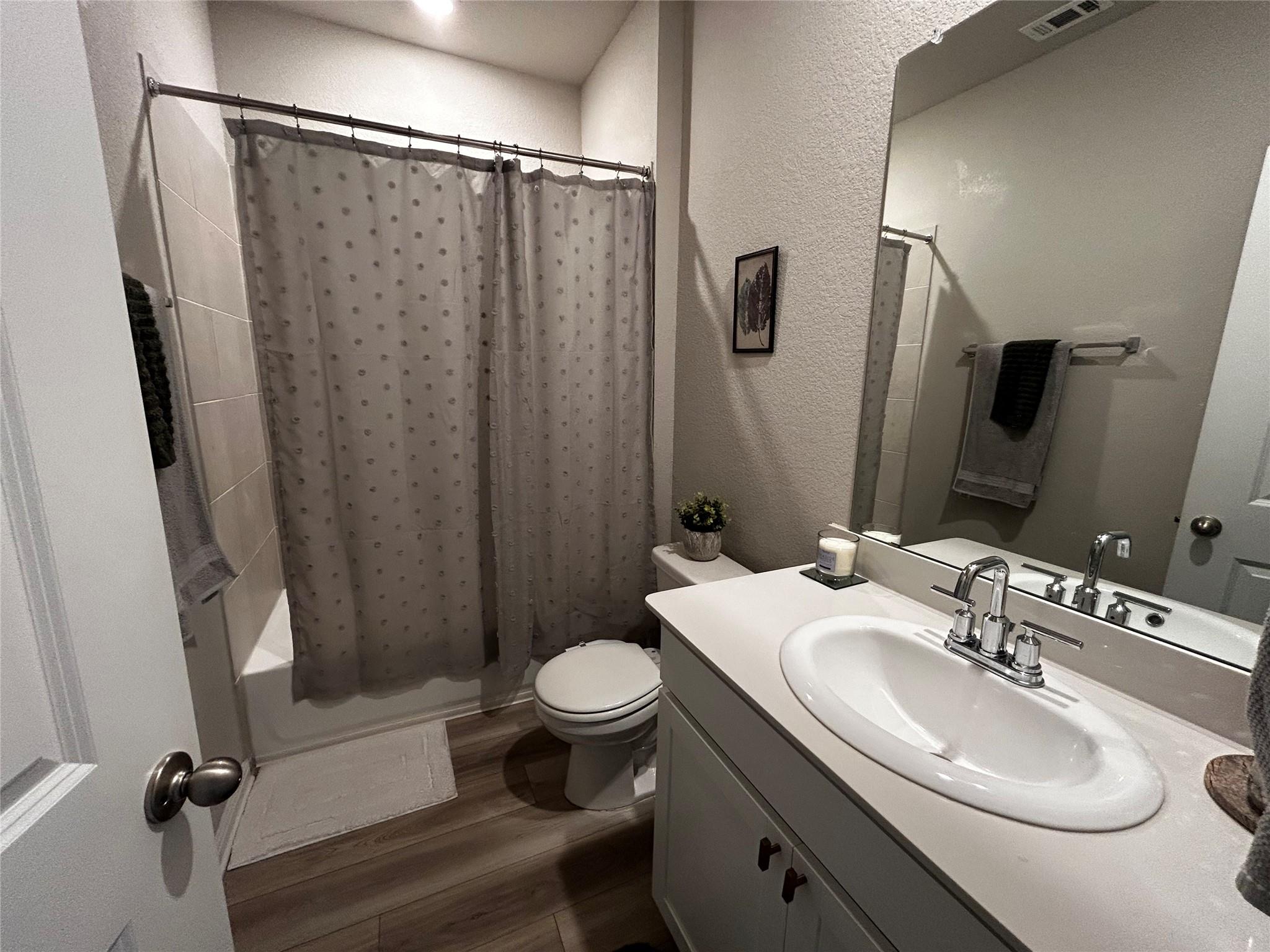 300 Wind Trl, Hutto, TX 78634