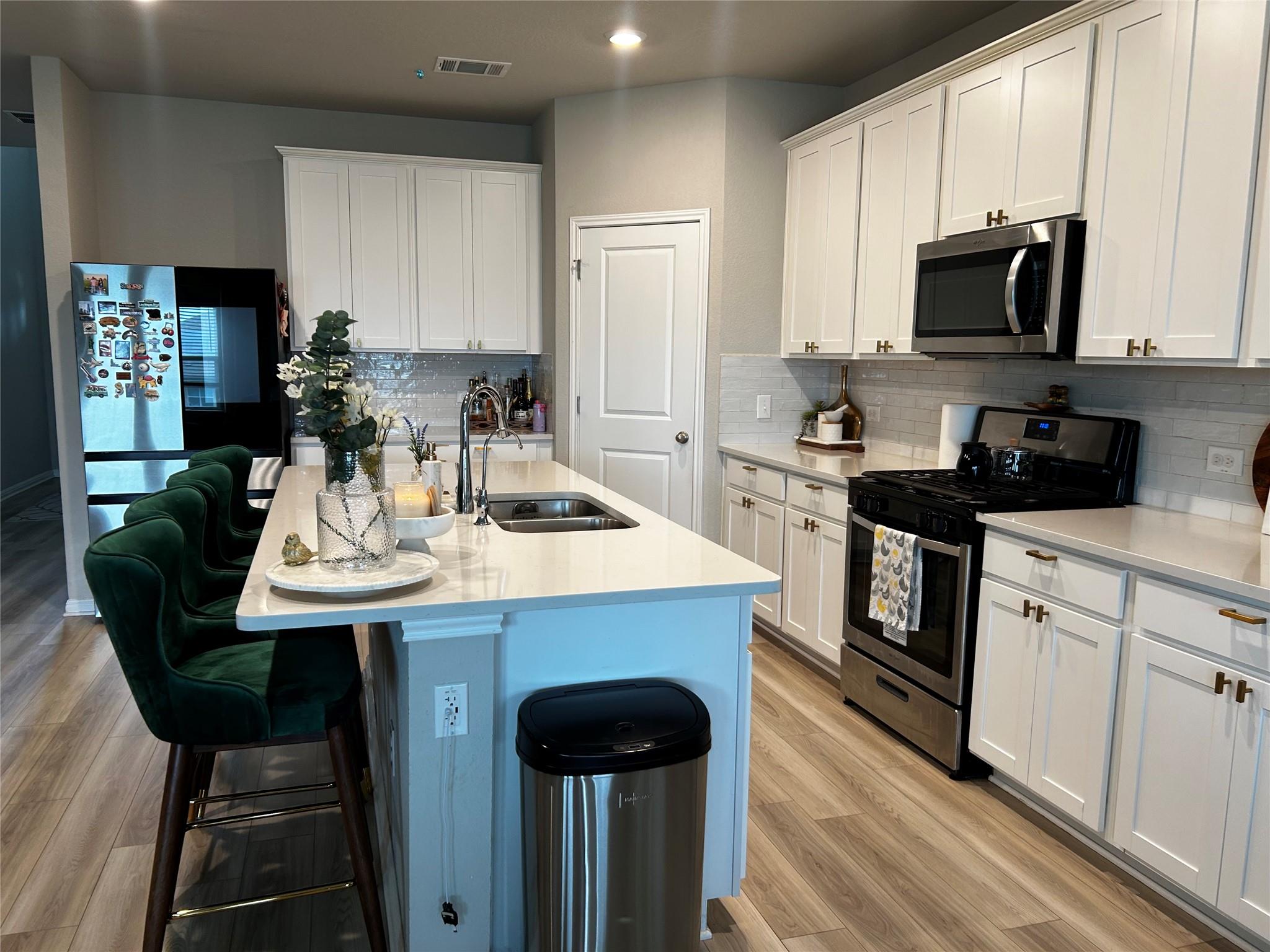 300 Wind Trl, Hutto, TX 78634