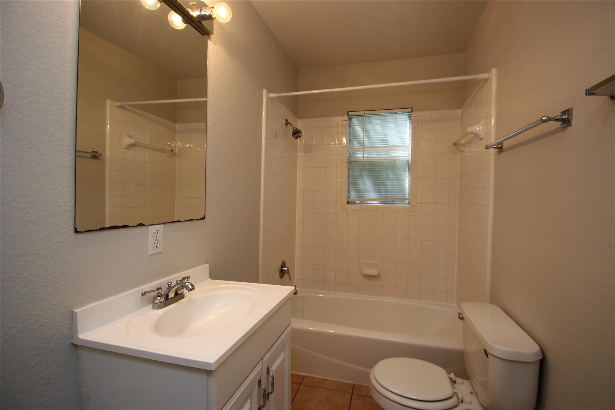 101 Franklin Blvd # B, Austin, TX 78751