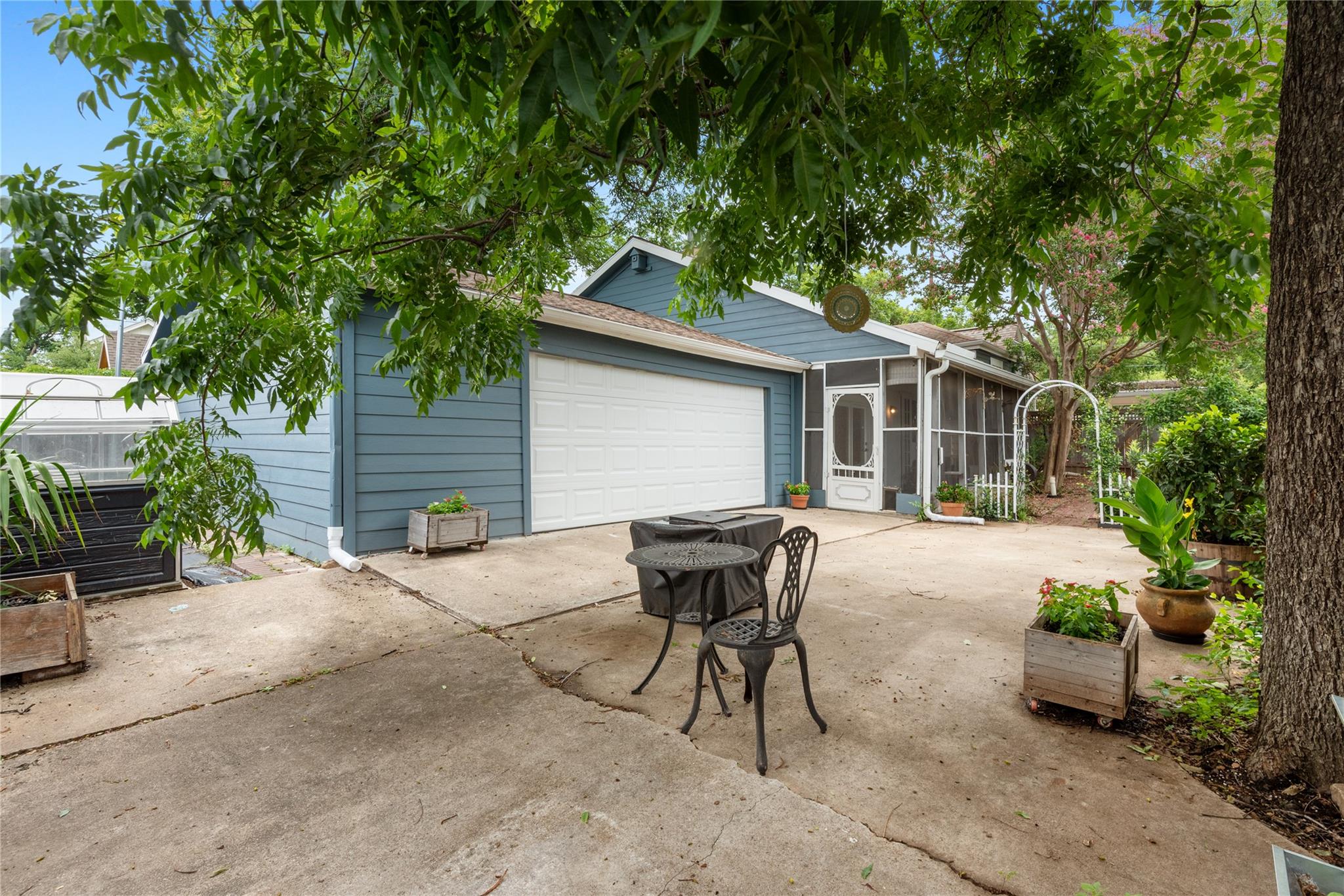 2206 Newfield Ln, Austin, TX 78703