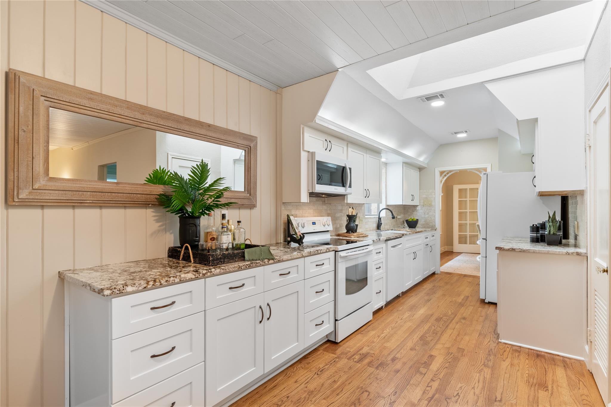 2206 Newfield Ln, Austin, TX 78703