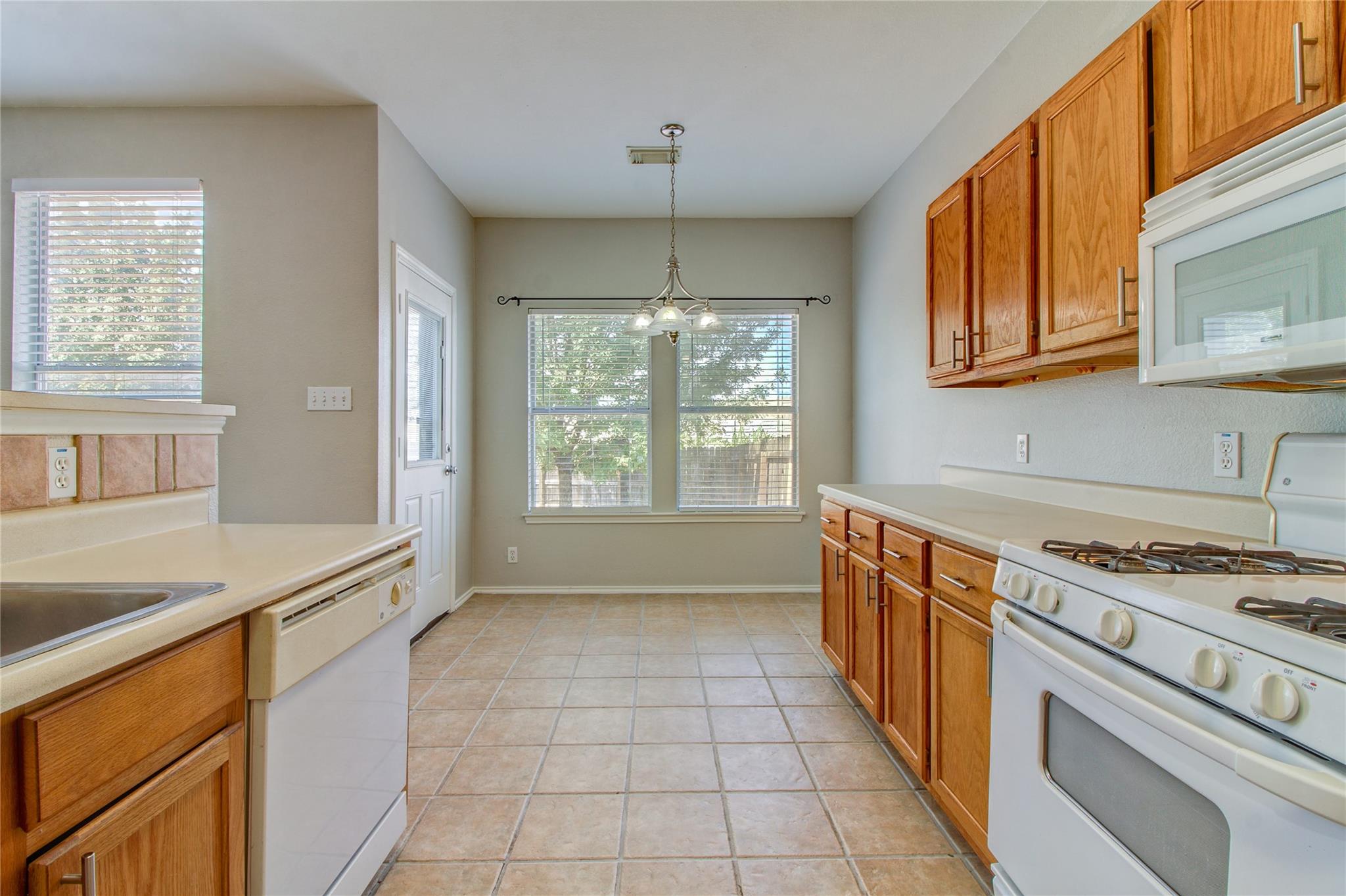 2851 Southampton Way # A, Round Rock, TX 78664