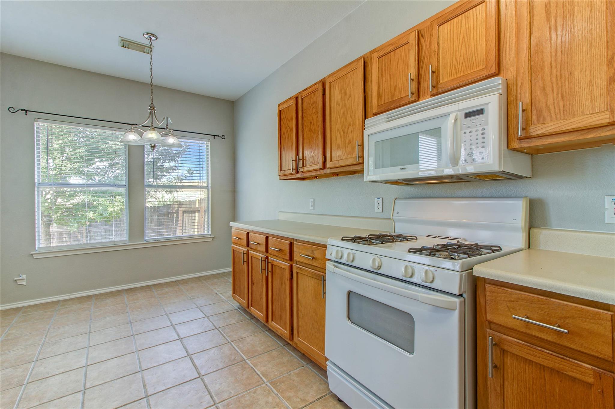 2851 Southampton Way # A, Round Rock, TX 78664
