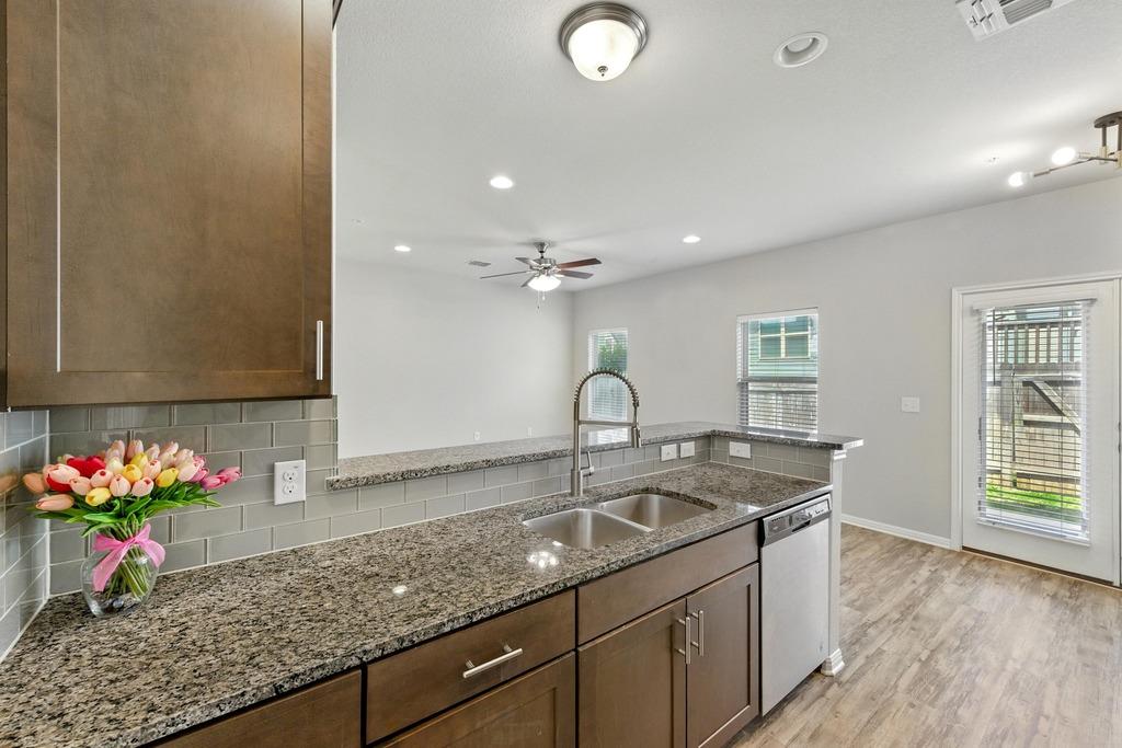 7202 Redding Dr, Austin, TX 78745