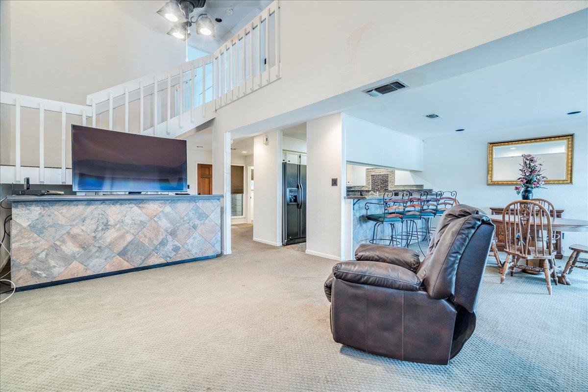 501 Highlands Blvd # 13, Horseshoe Bay, TX 78657