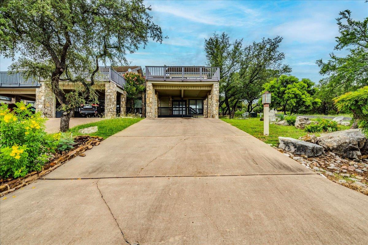 501 Highlands Blvd # 13, Horseshoe Bay, TX 78657