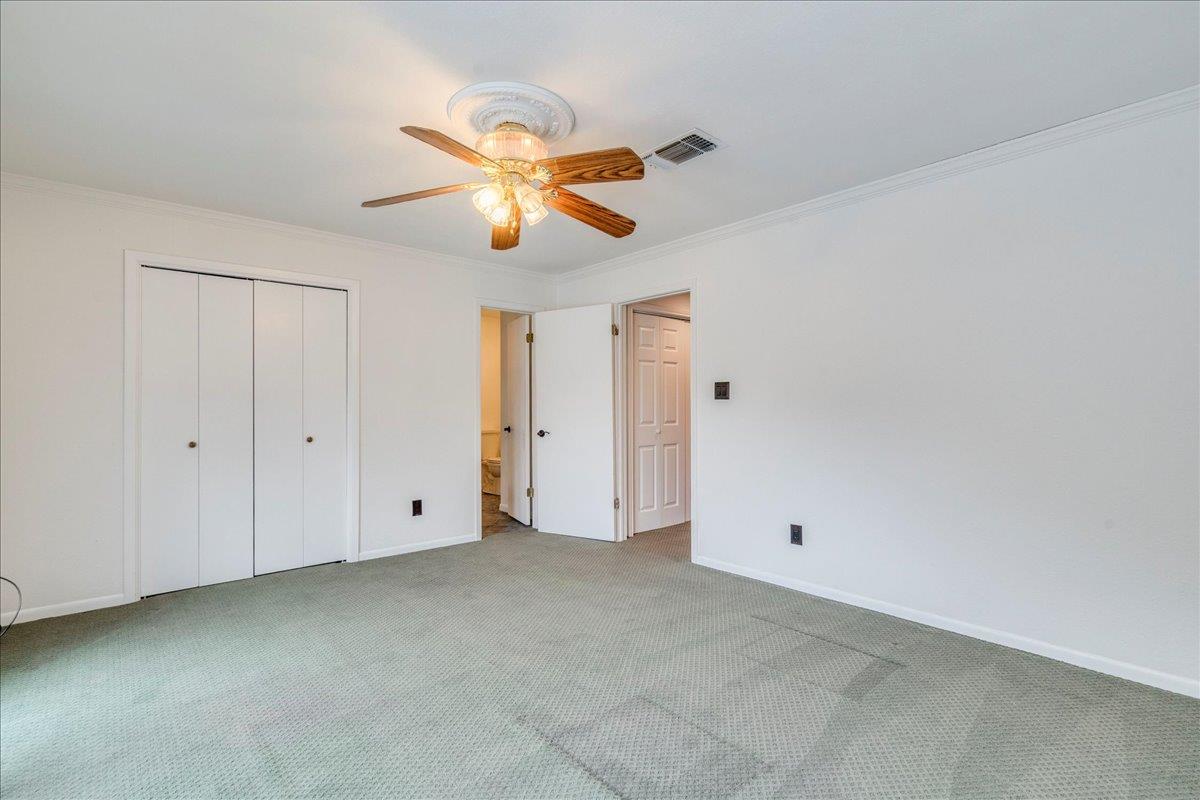 501 Highlands Blvd # 13, Horseshoe Bay, TX 78657