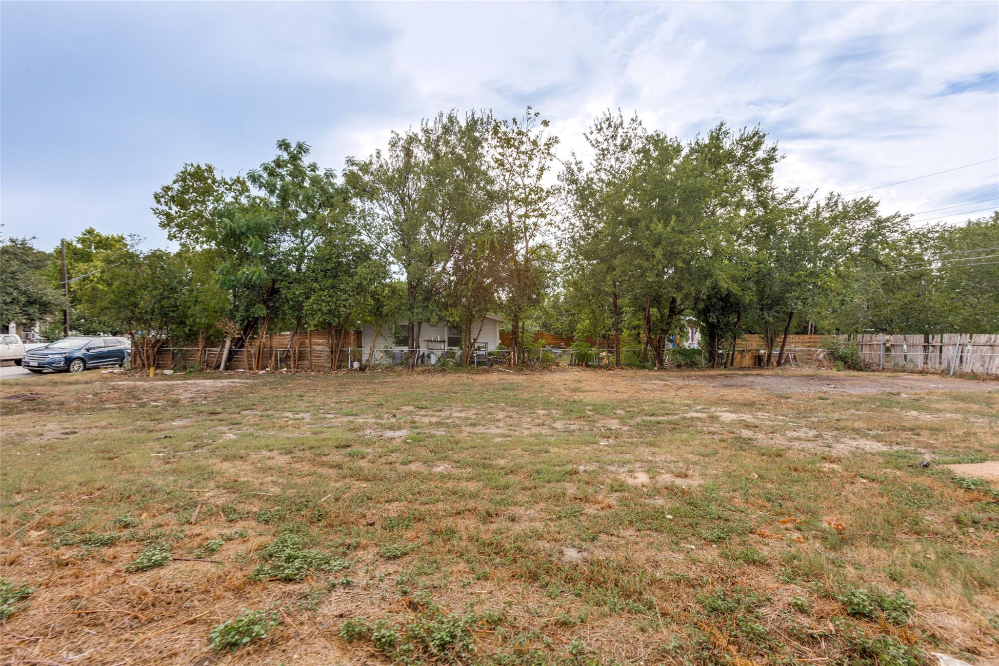 6806 Cruz St, Austin, TX 78741