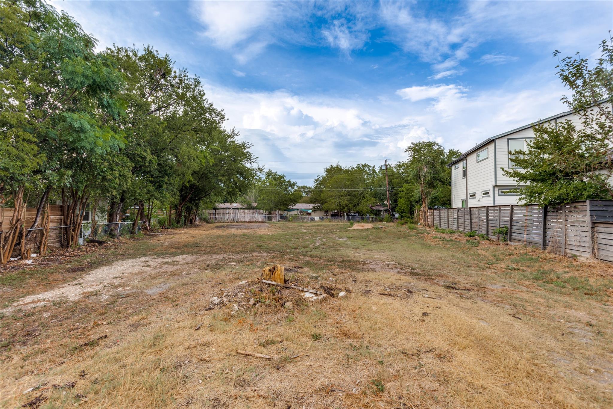 6806 Cruz St, Austin, TX 78741