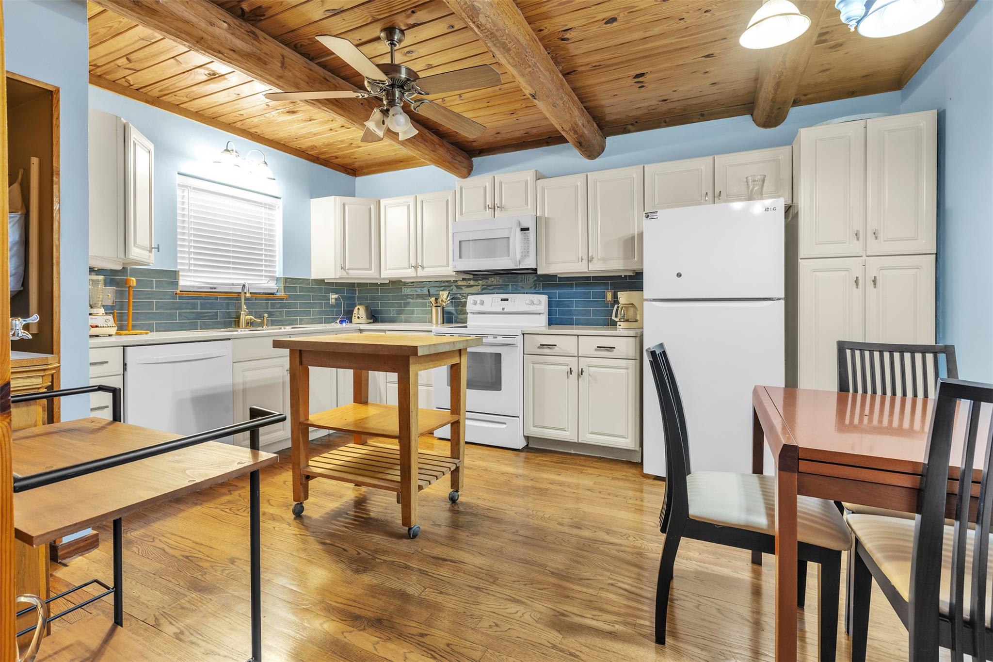 2662 Edgegrove, Canyon Lake, TX 78133